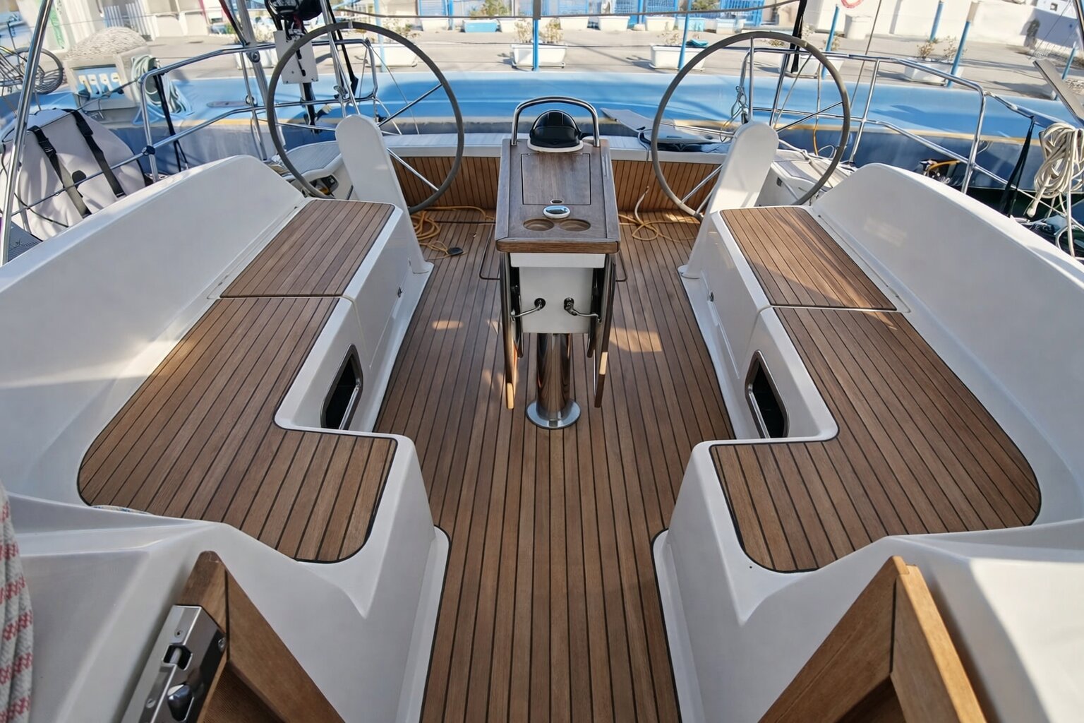 Yacht image 3