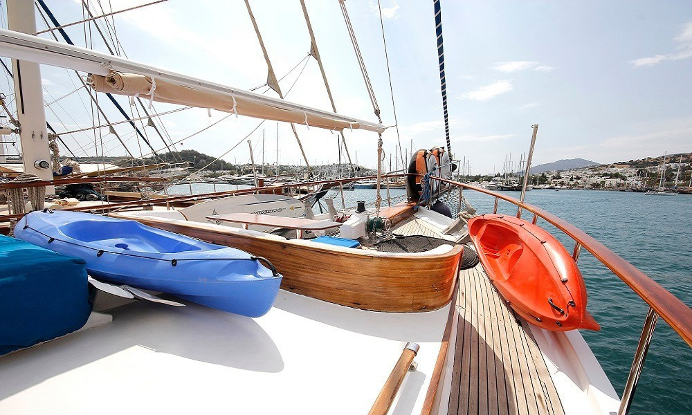 Yacht image 14
