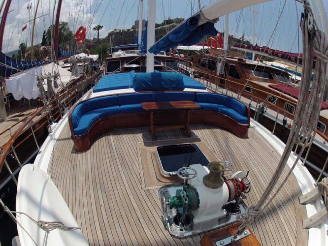 Yacht image 12