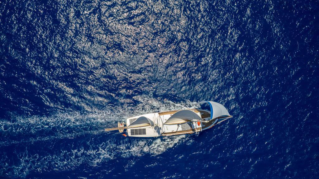 Yacht image 4