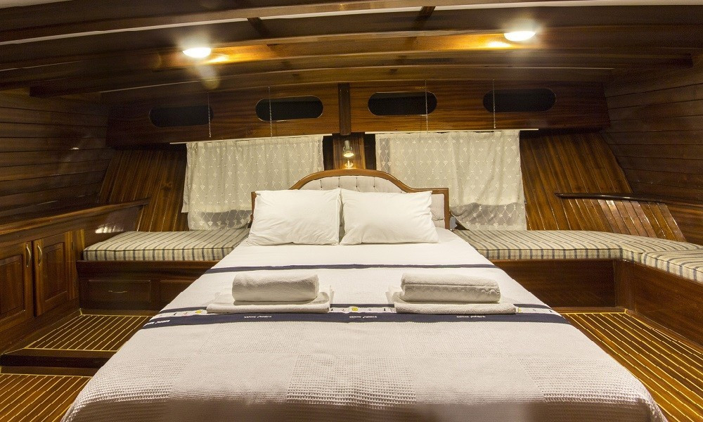 Yacht image 6