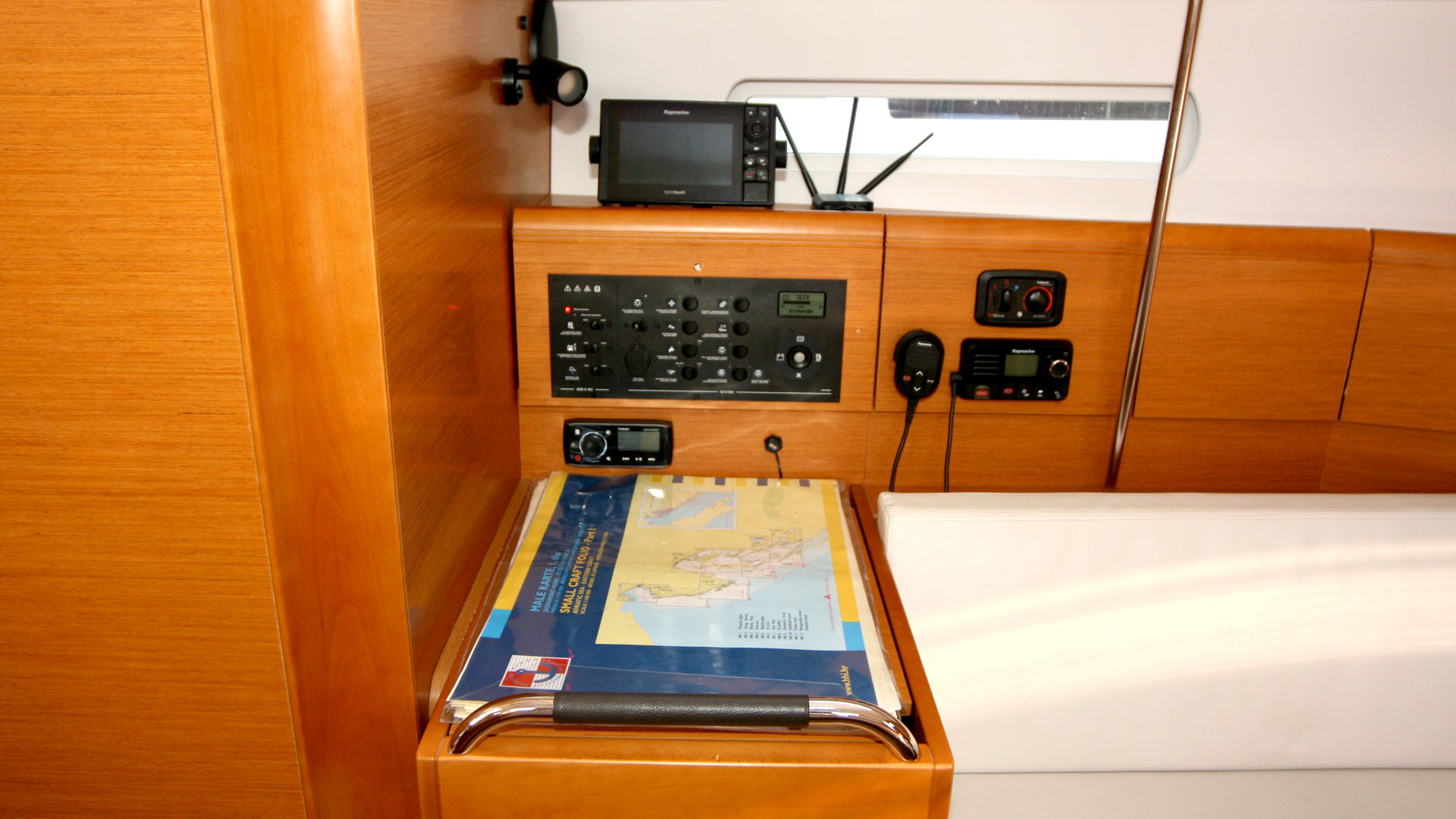 Foto Sun Odyssey 389 19