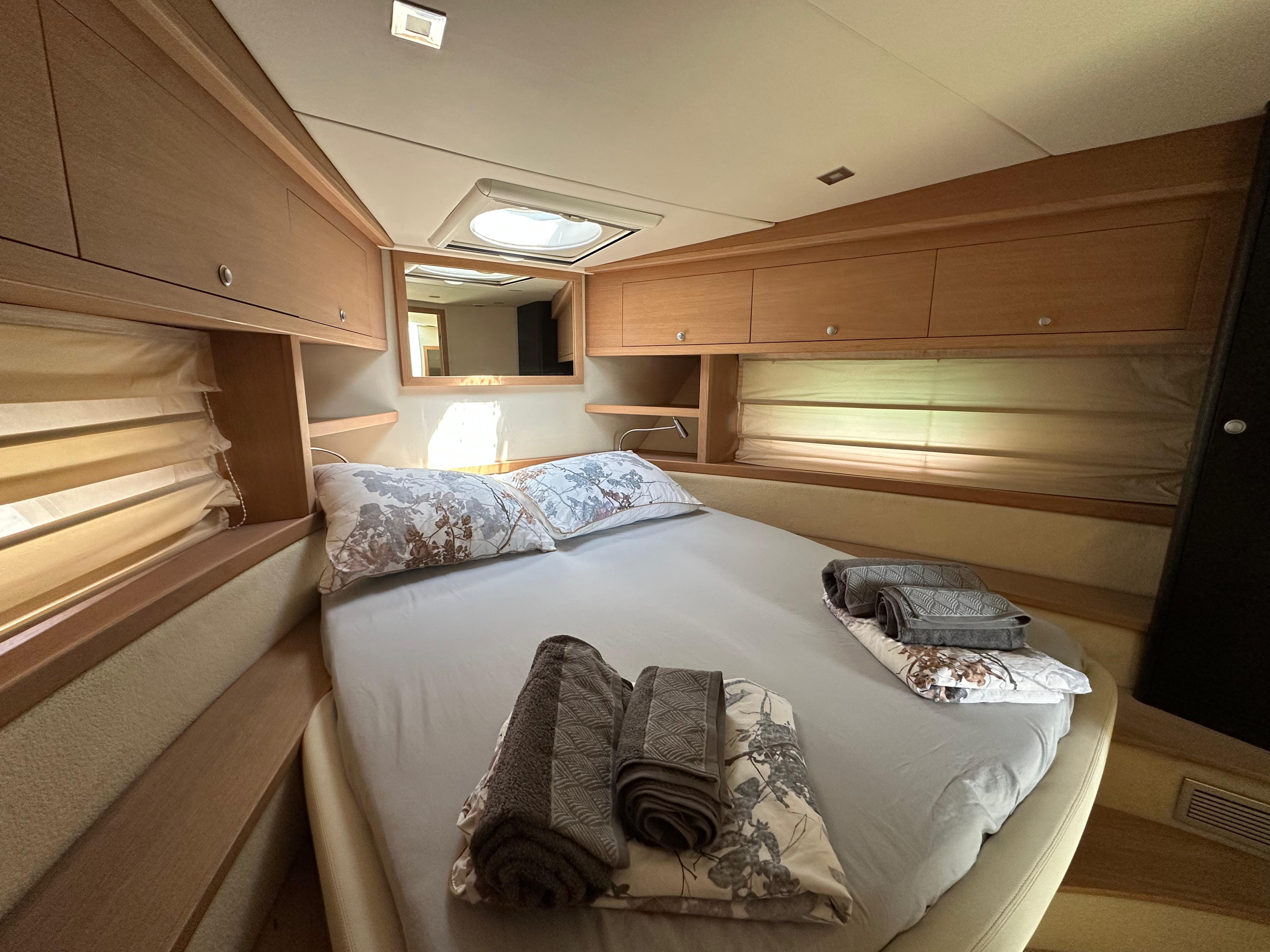 Yacht image 41