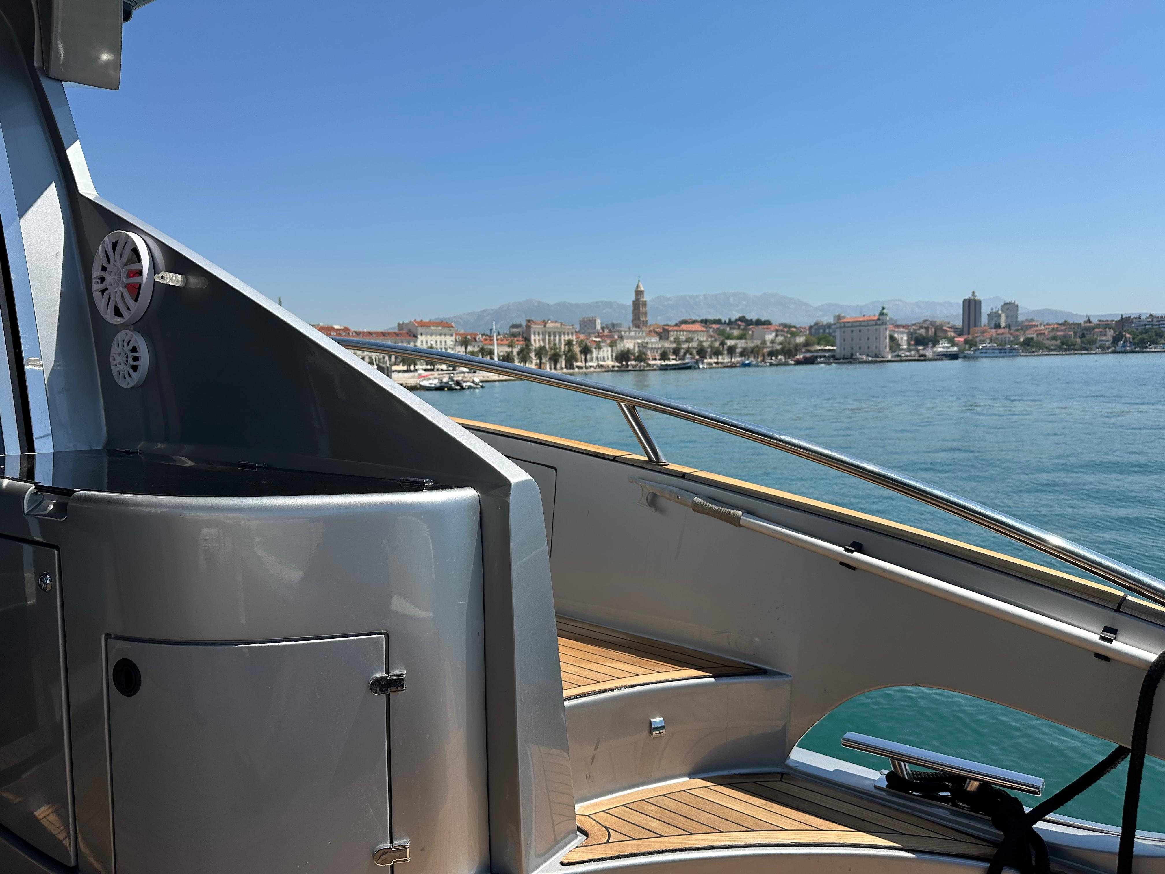 Yacht image 60