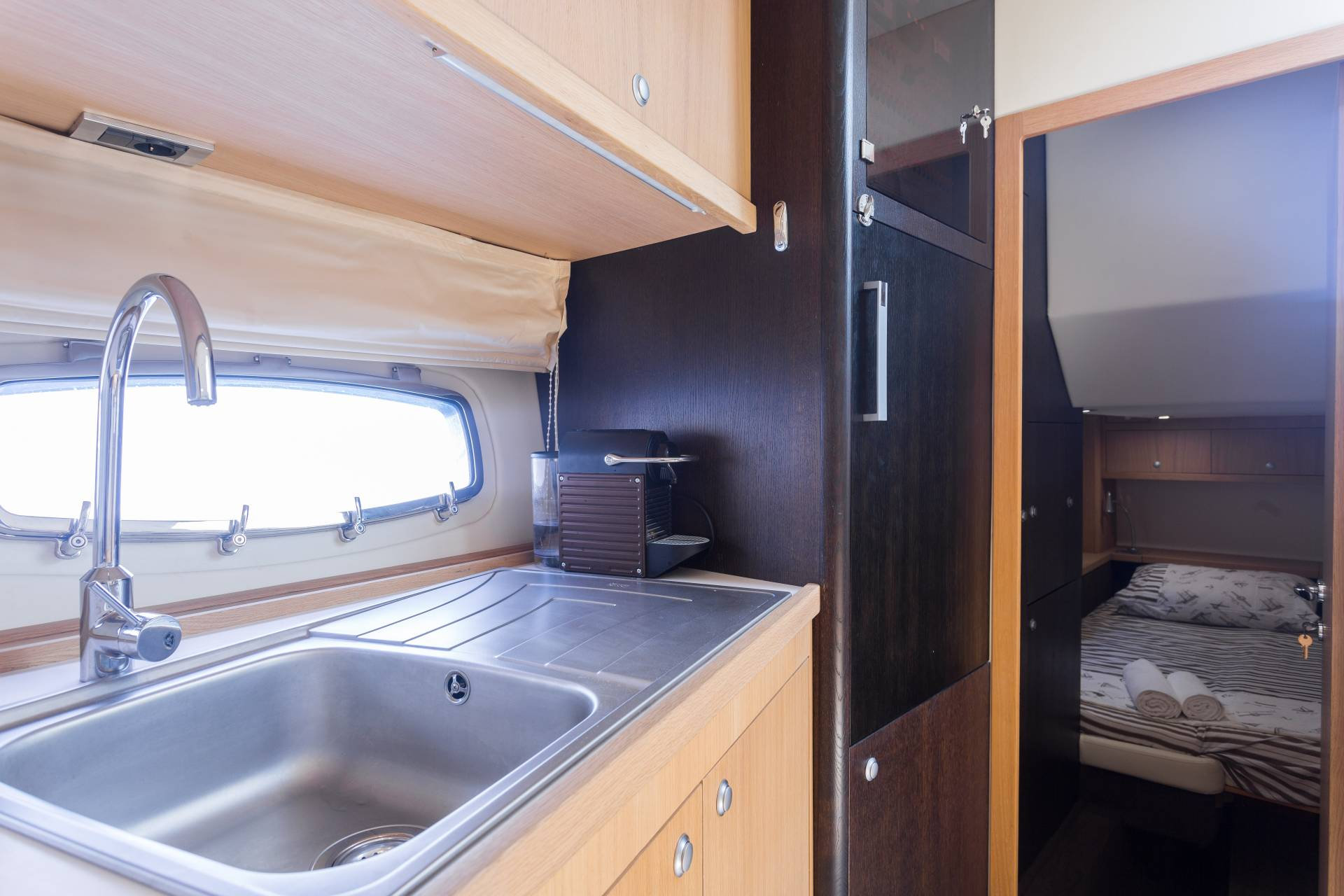 Yacht image 7