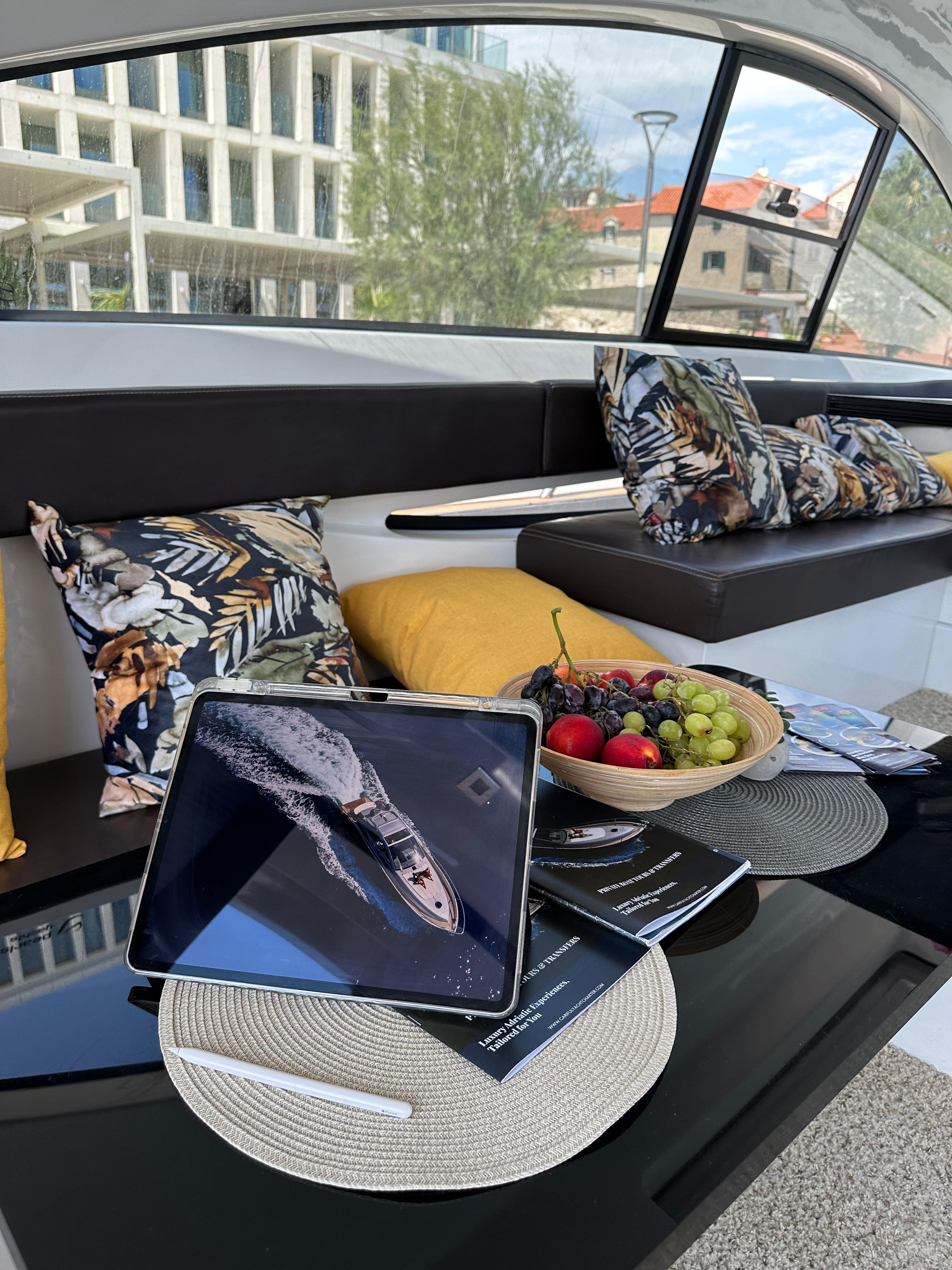 Yacht image 23