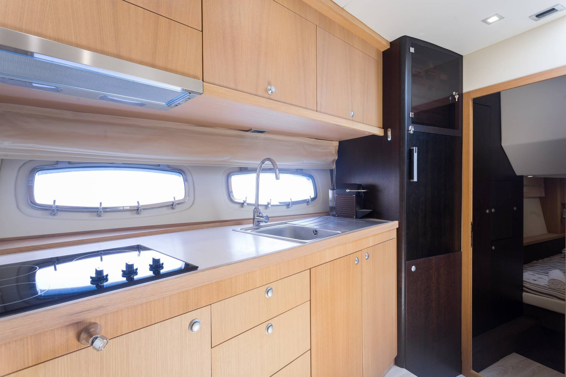 Yacht image 26