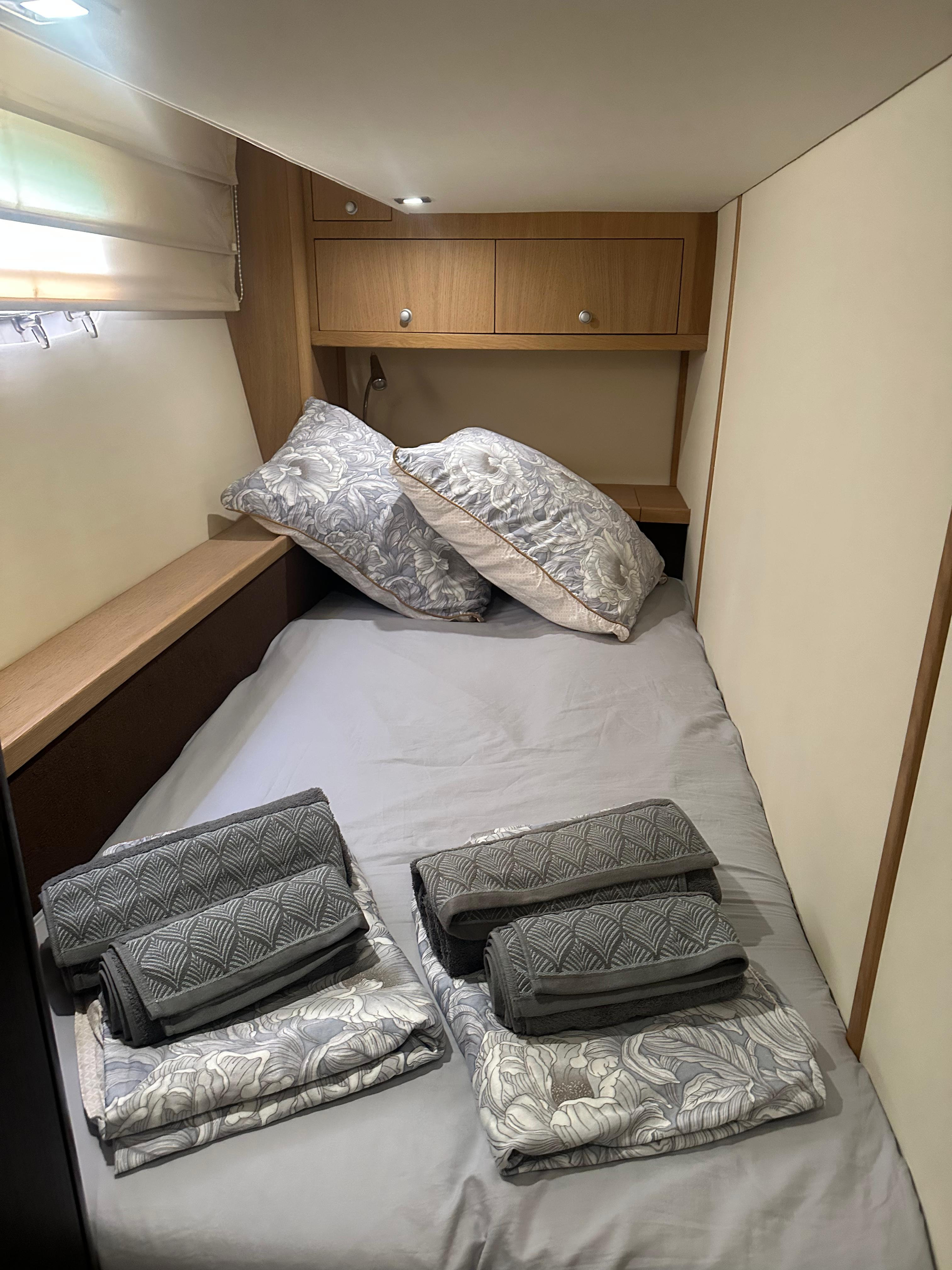 Yacht image 39