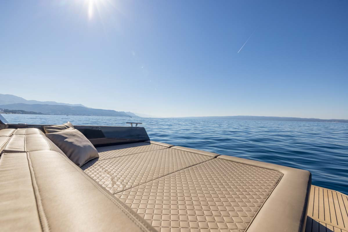 Yacht image 5
