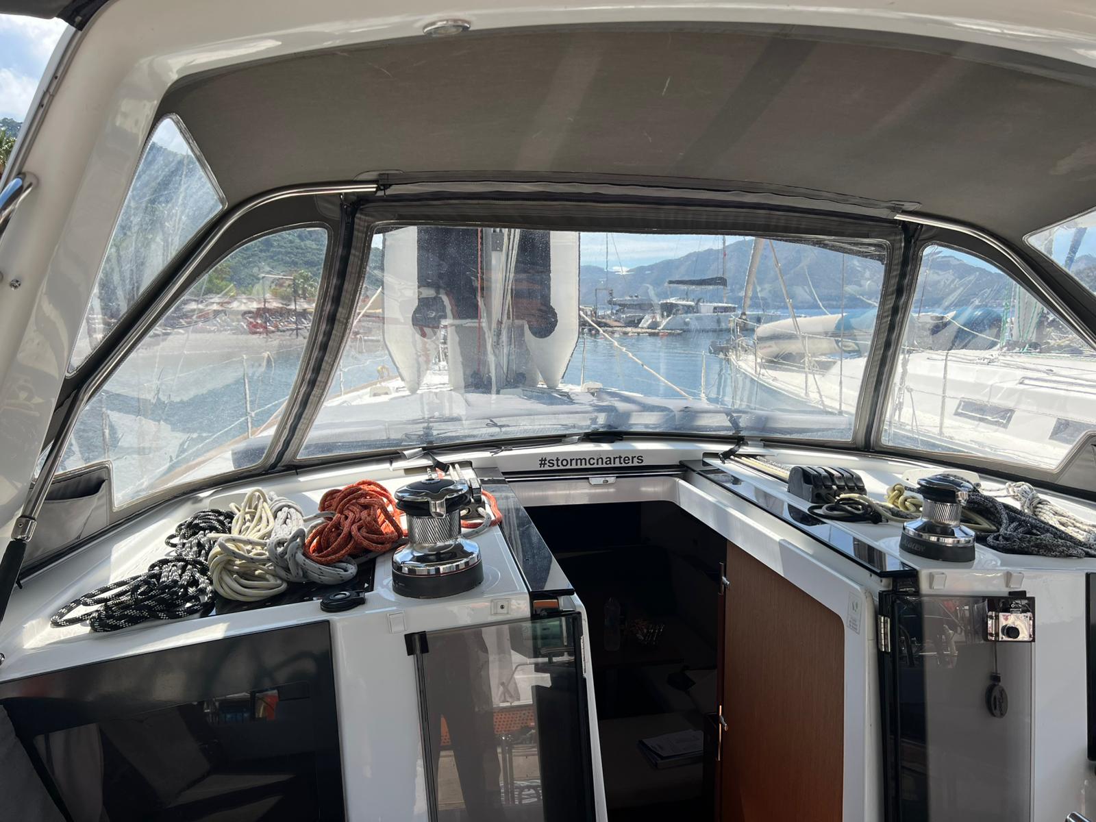 Yacht image 12