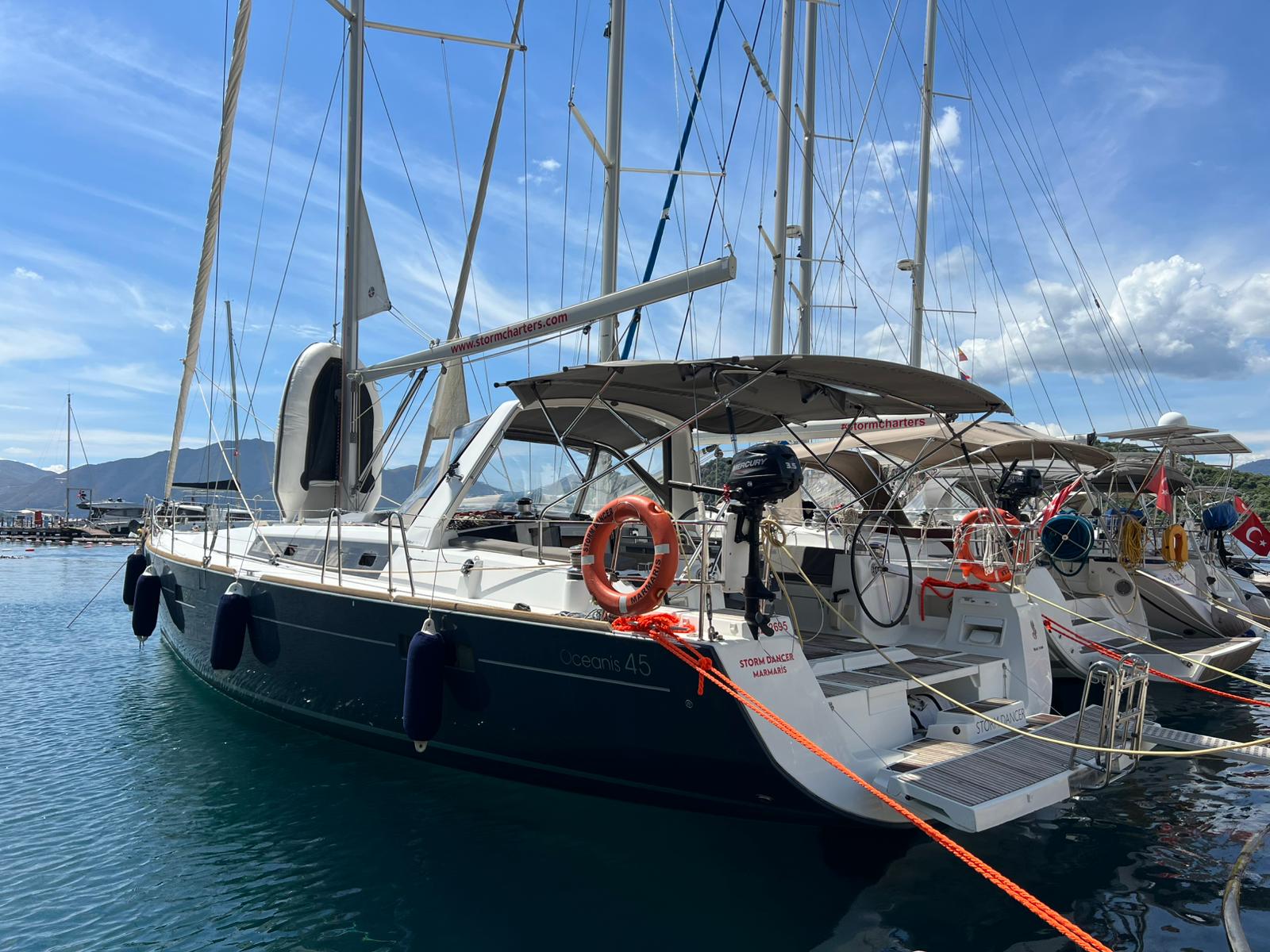 Yacht image 13