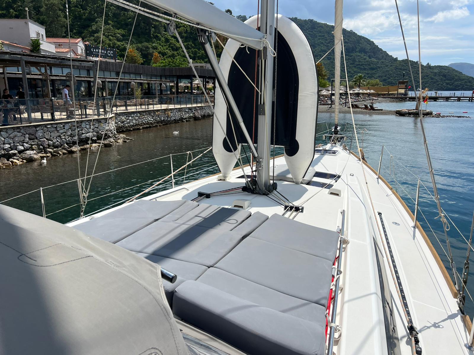 Yacht image 4
