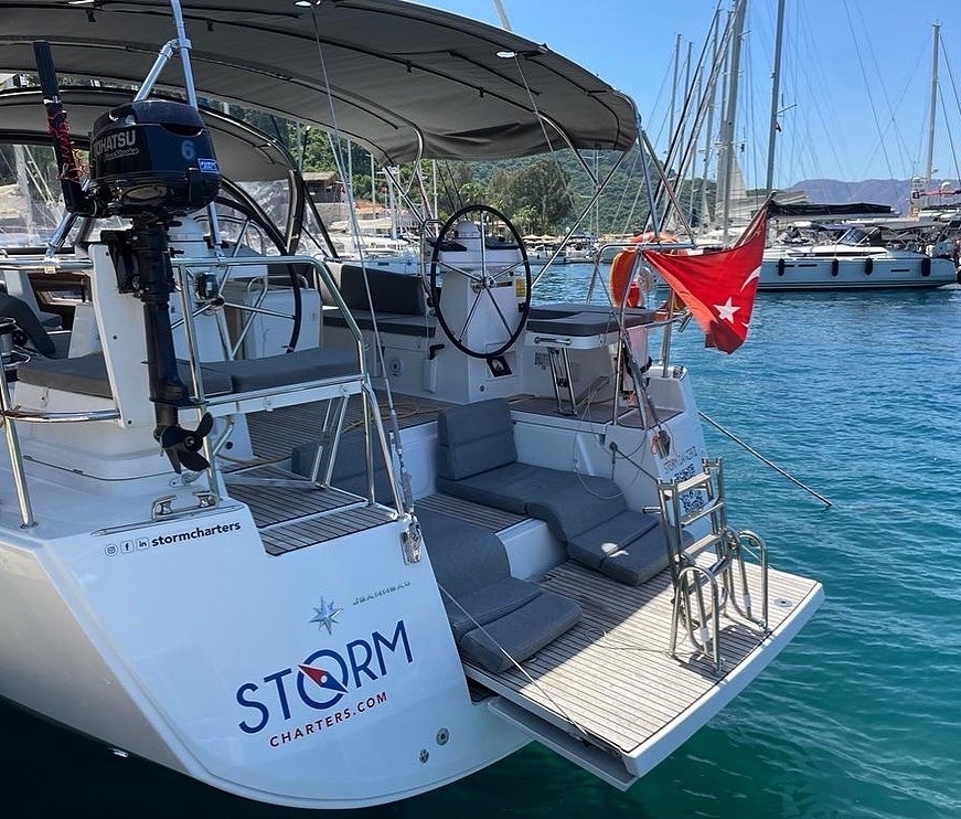 Yacht image 26