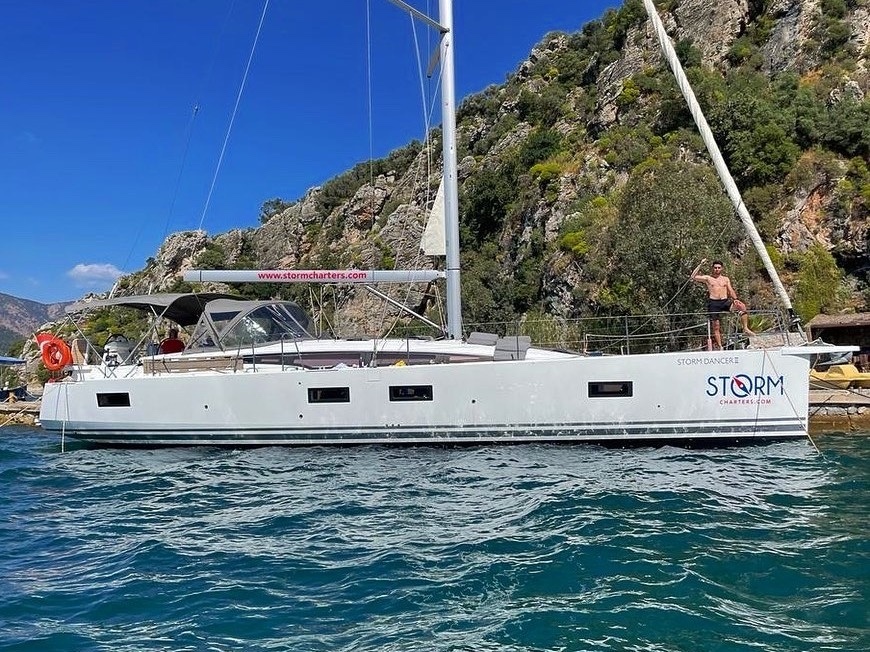 Yacht image 8