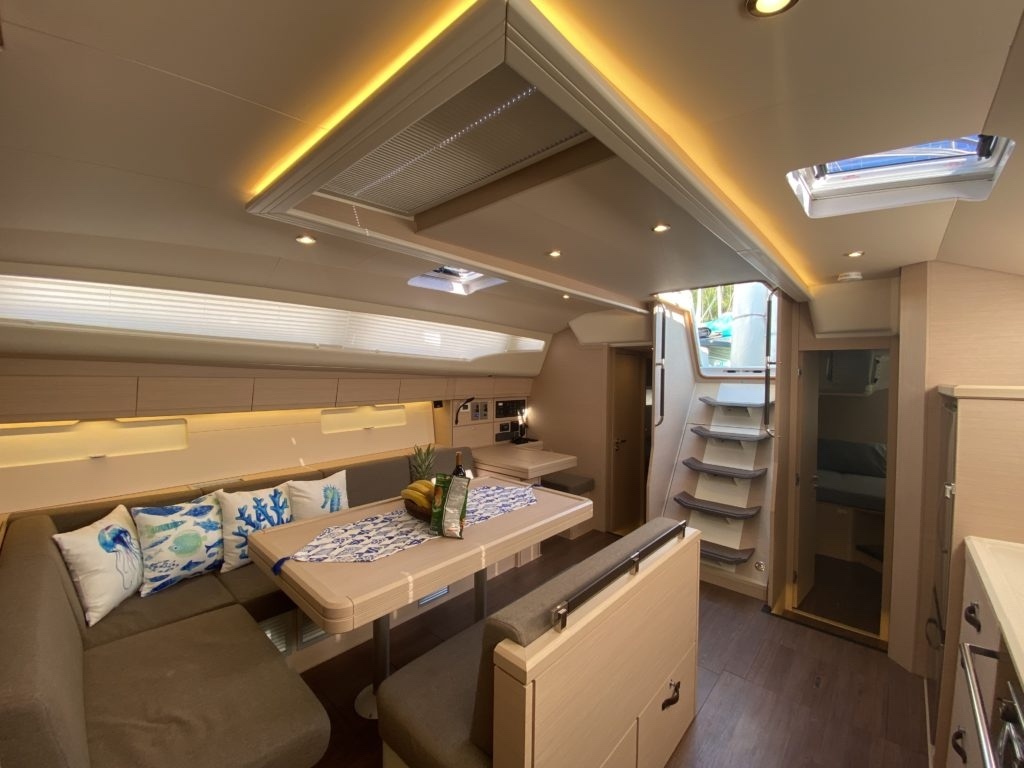 Yacht image 6