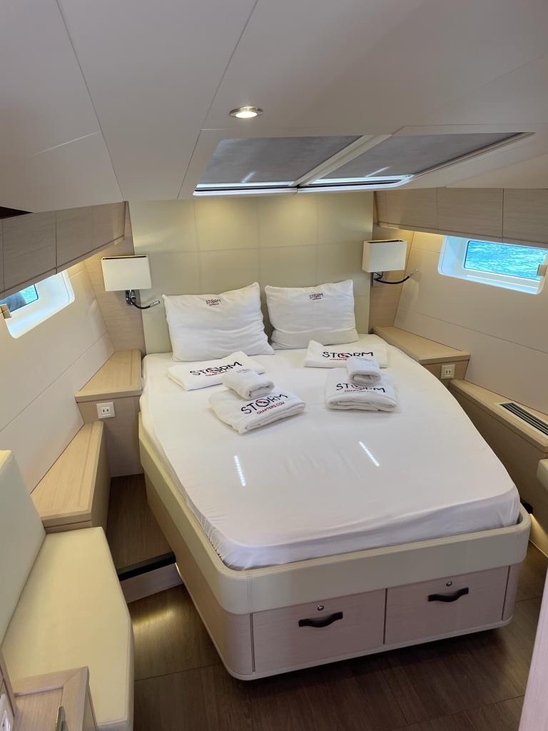 Yacht image 25