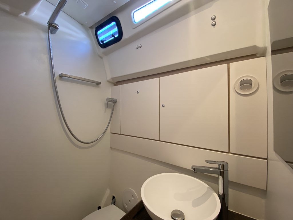 Yacht image 20
