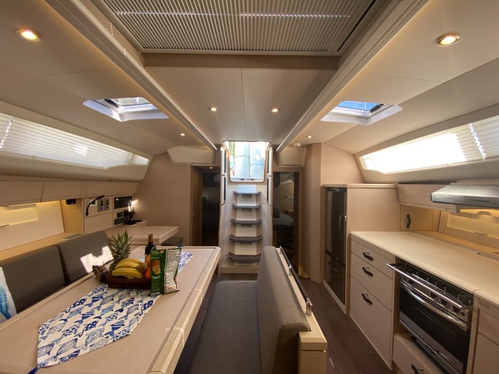 Yacht image 23