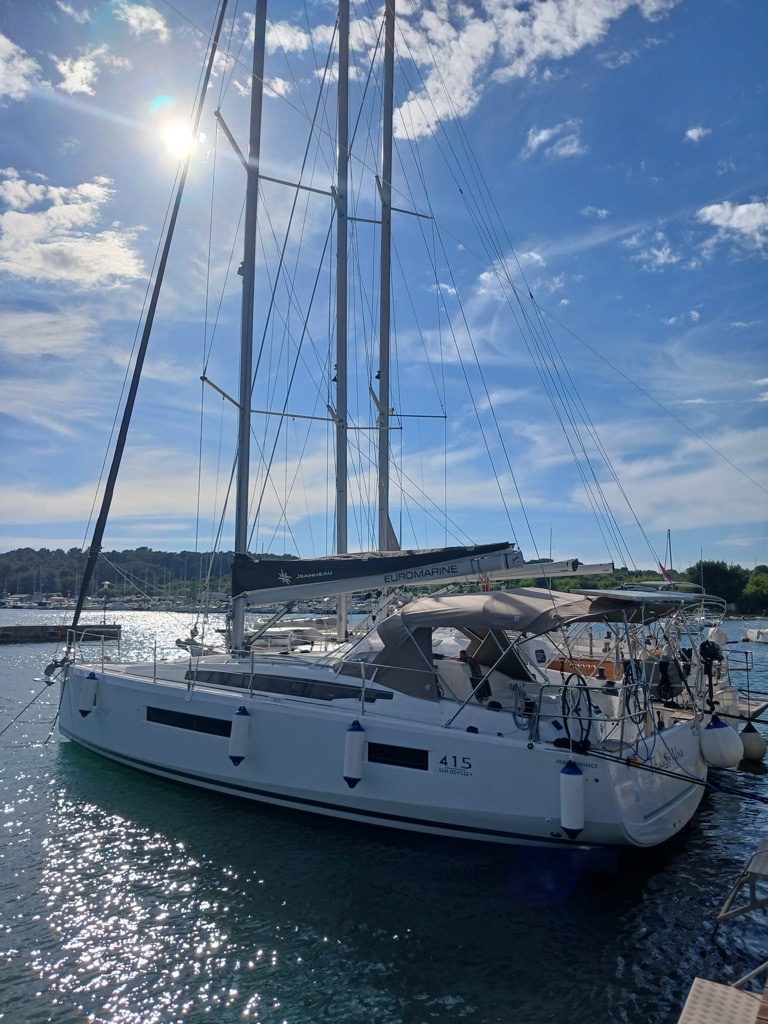 Yacht image 3