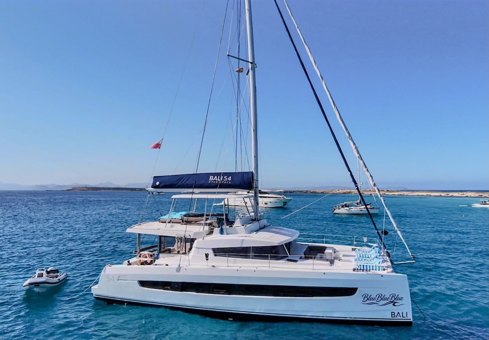 Yacht image 19