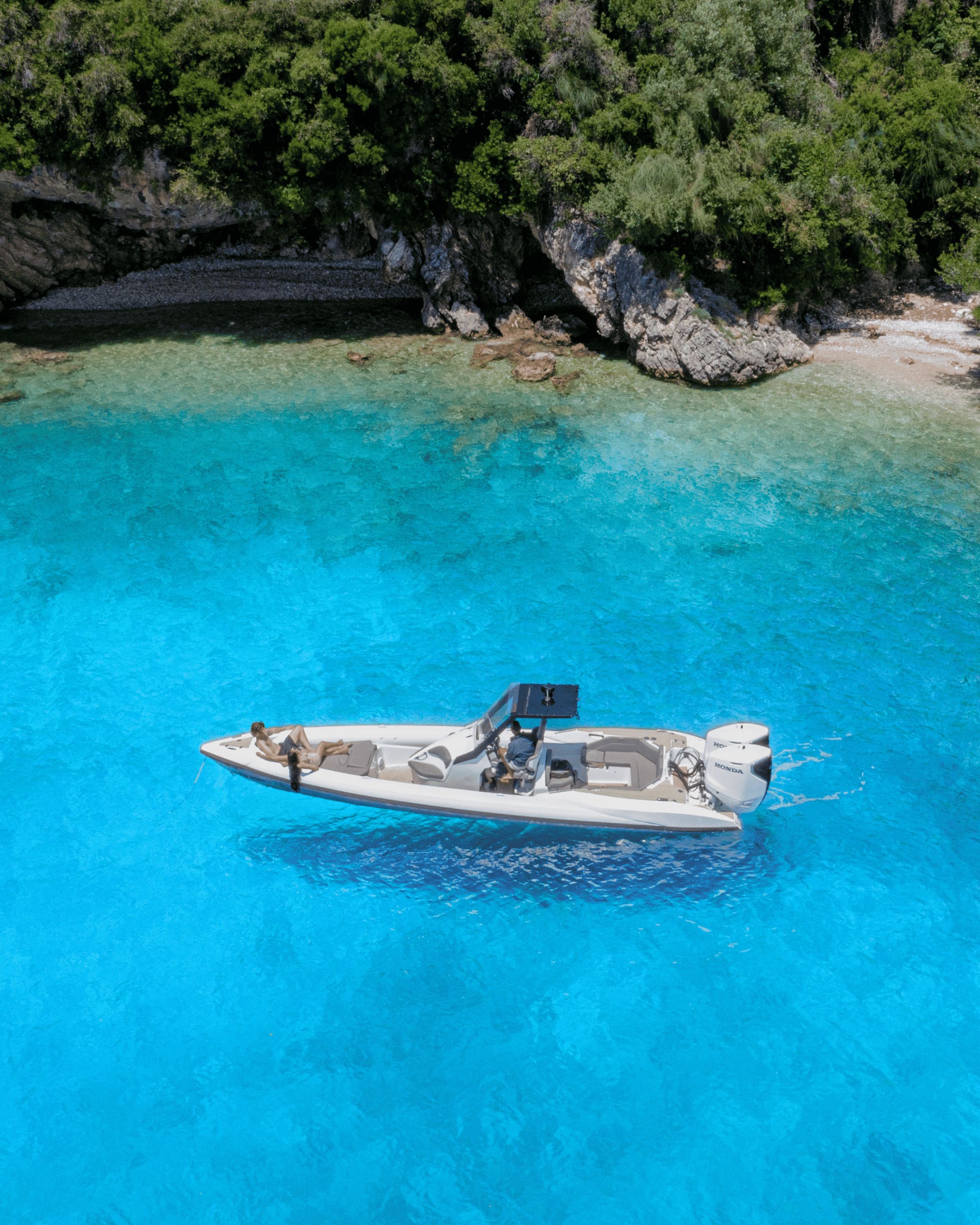 Yacht image 5