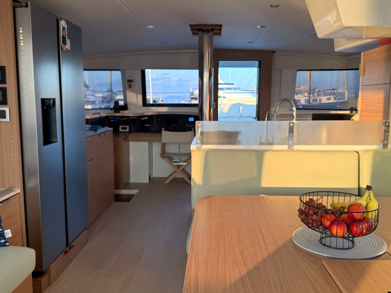 Yacht image 35