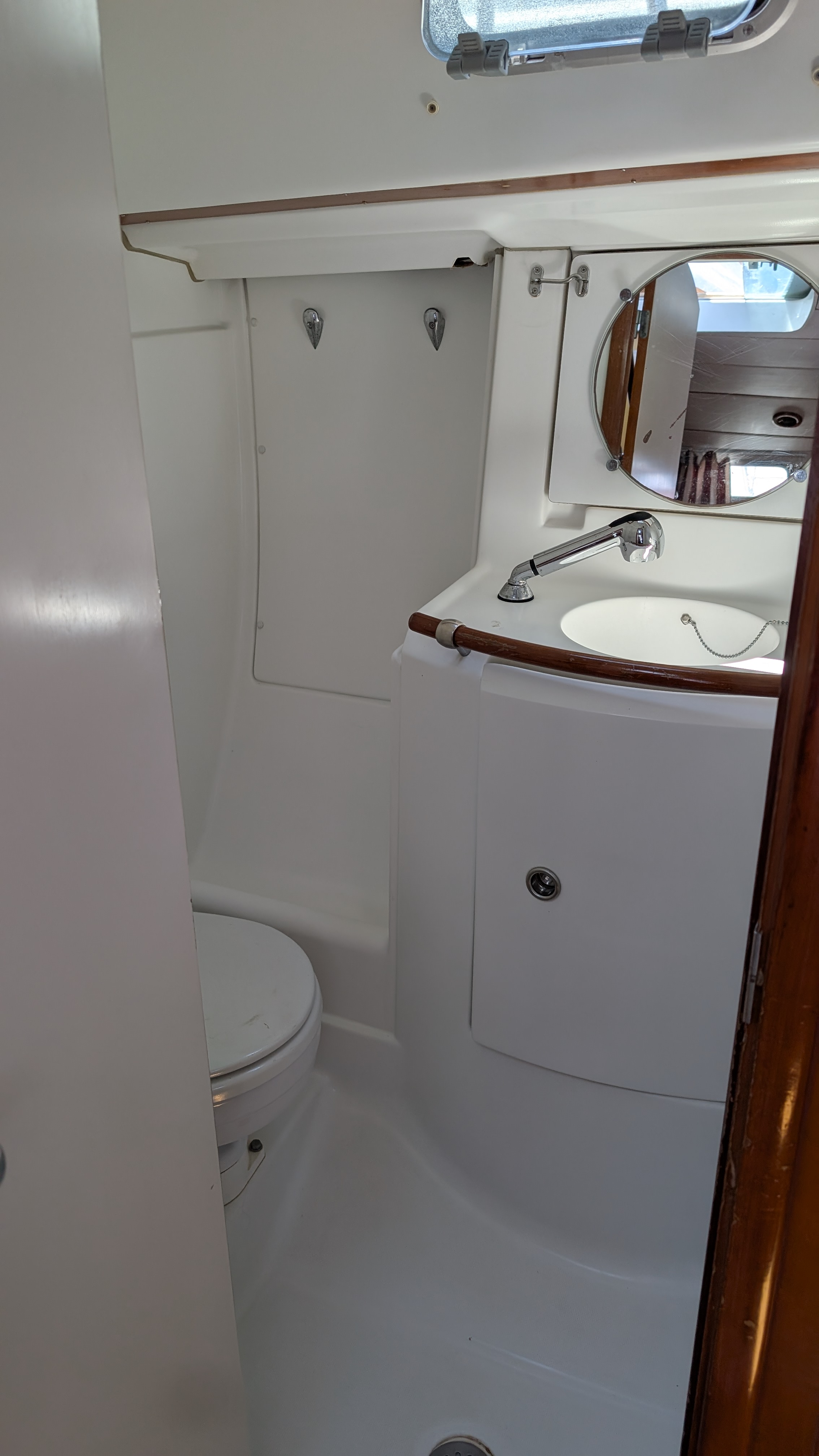Yacht image 11