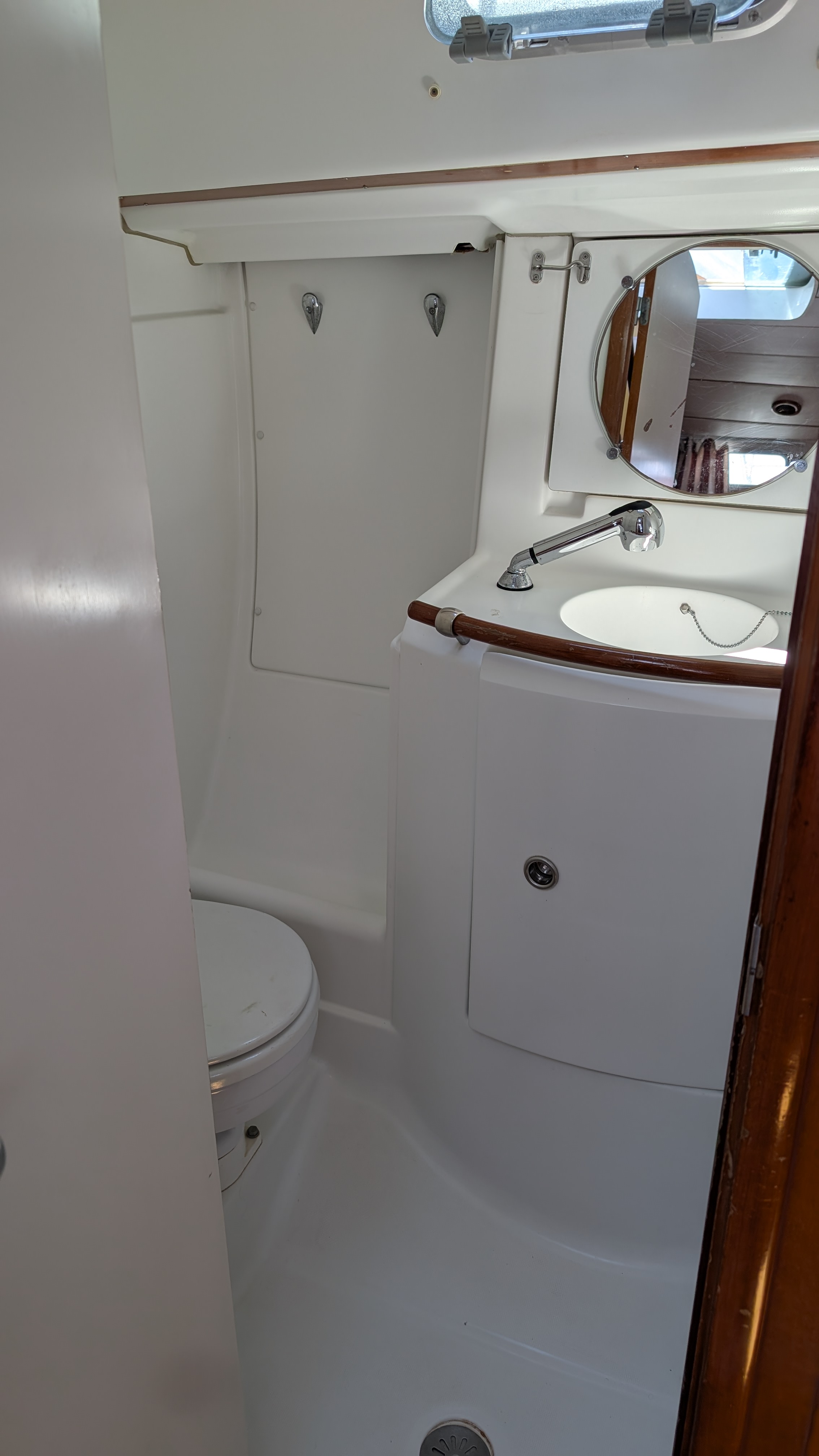 Yacht image 8