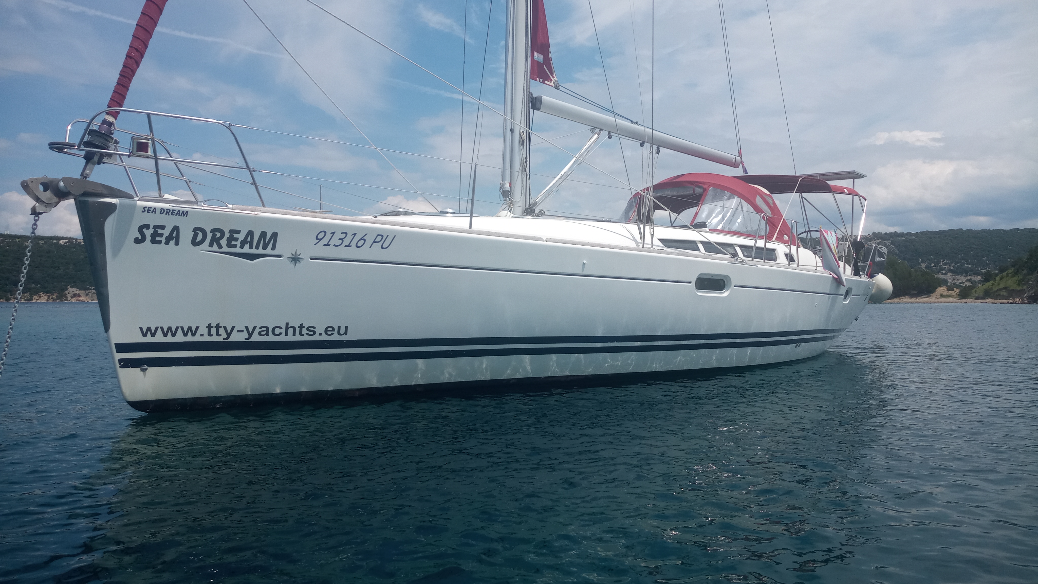 Yacht image 5