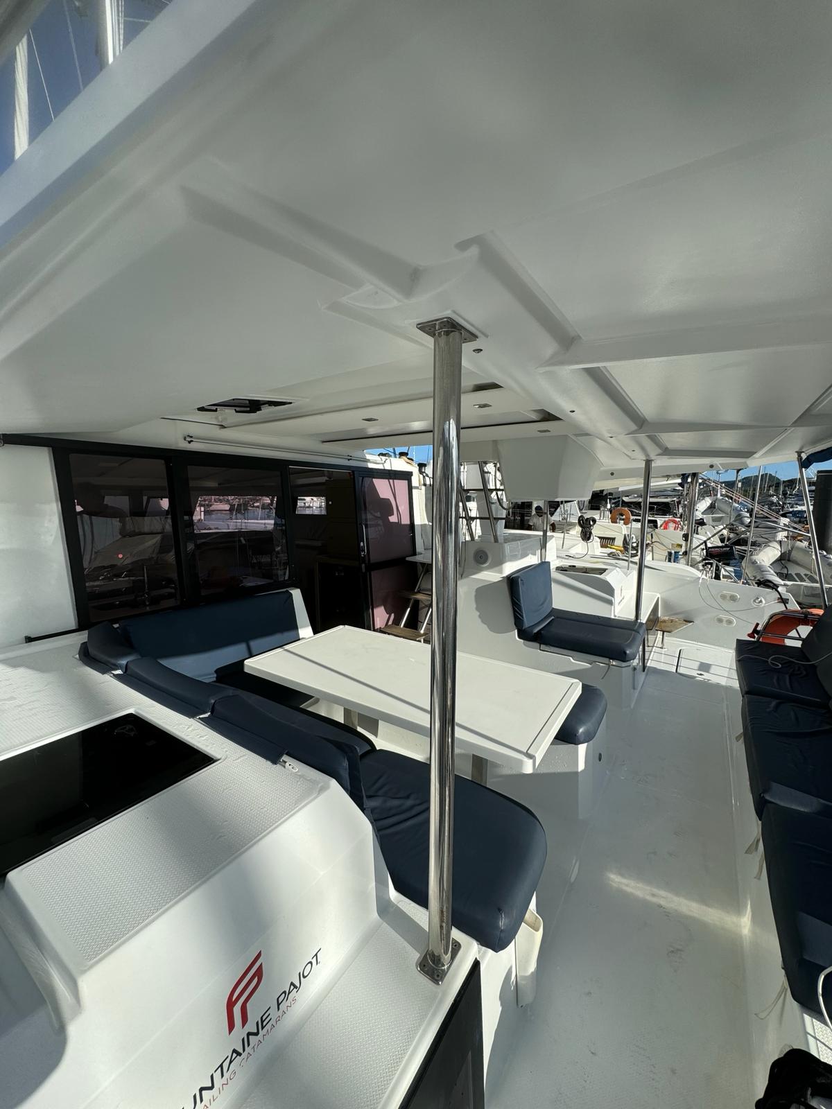 Yacht image 9