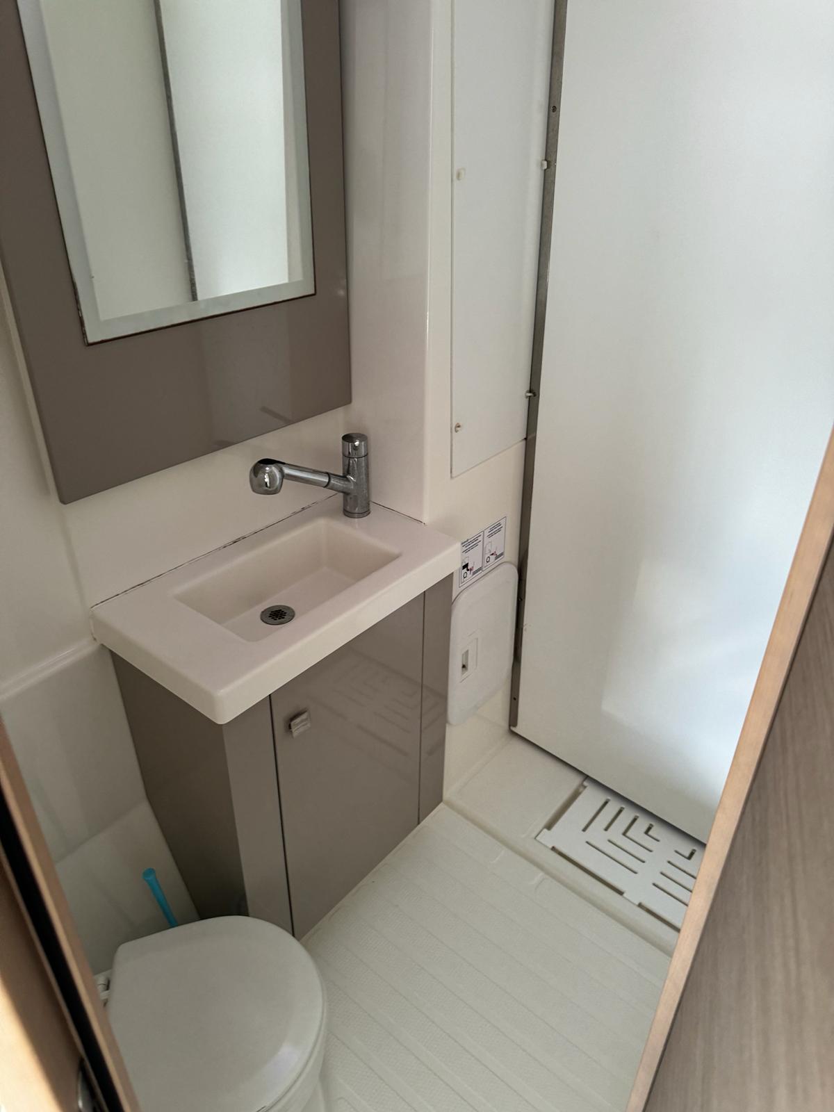 Yacht image 10