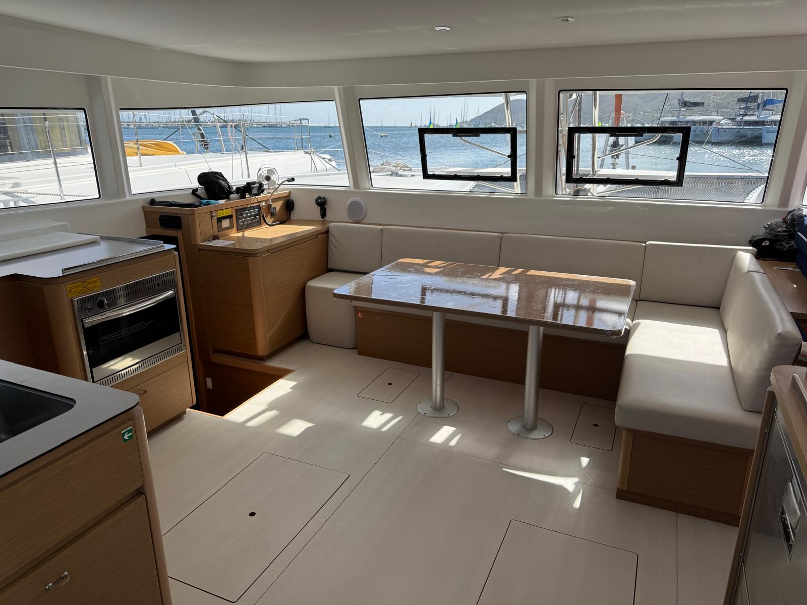 Yacht image 12
