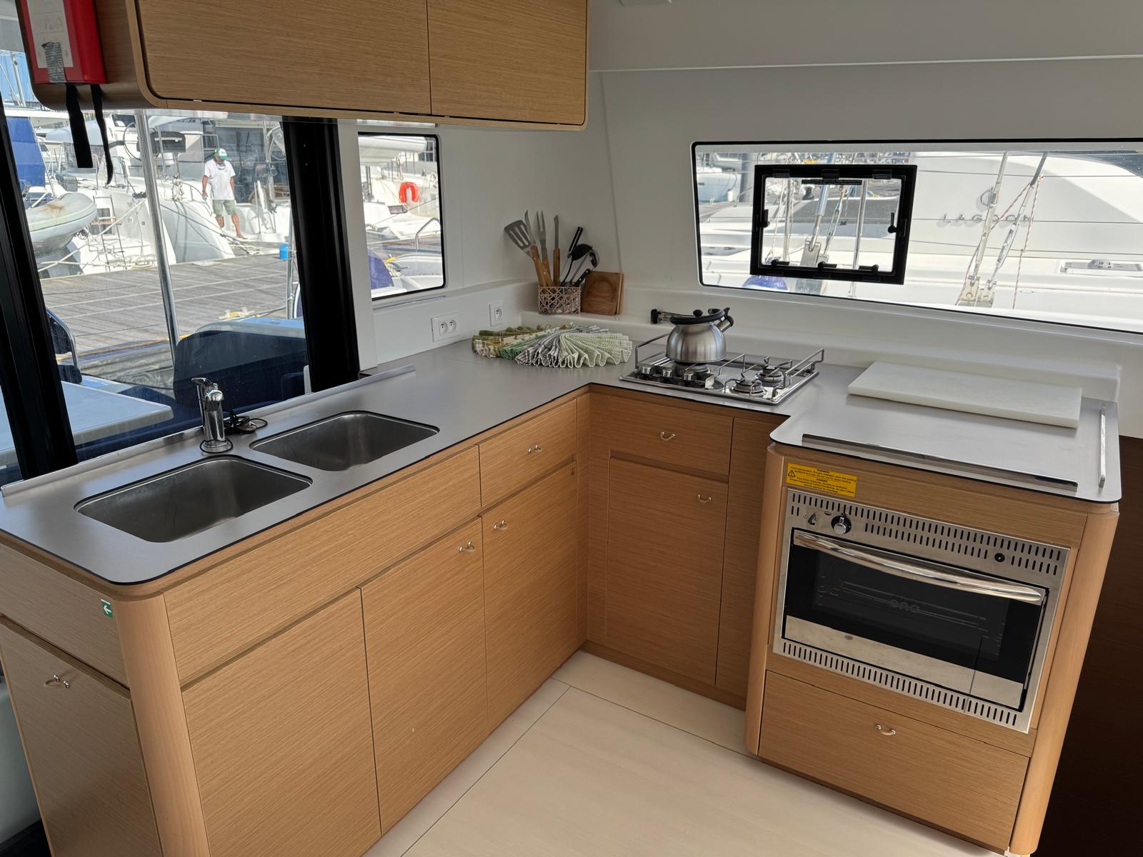 Yacht image 10
