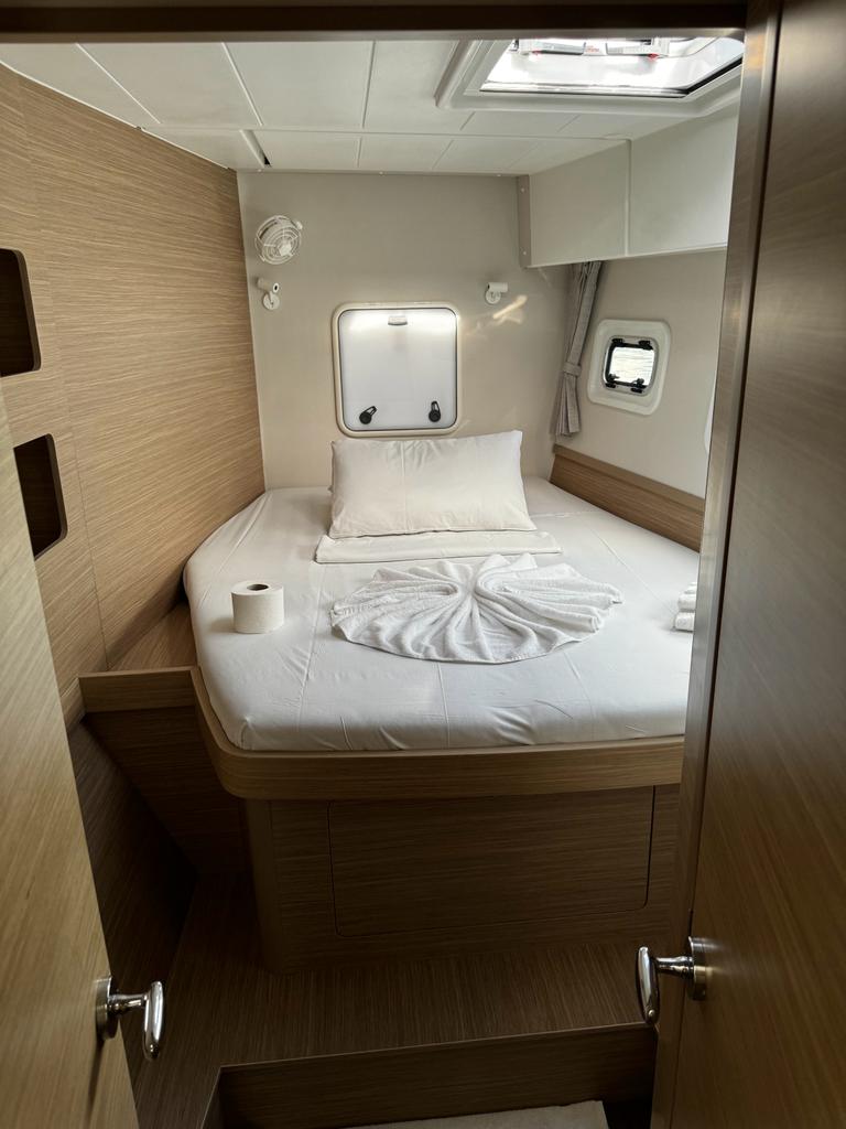 Yacht image 7
