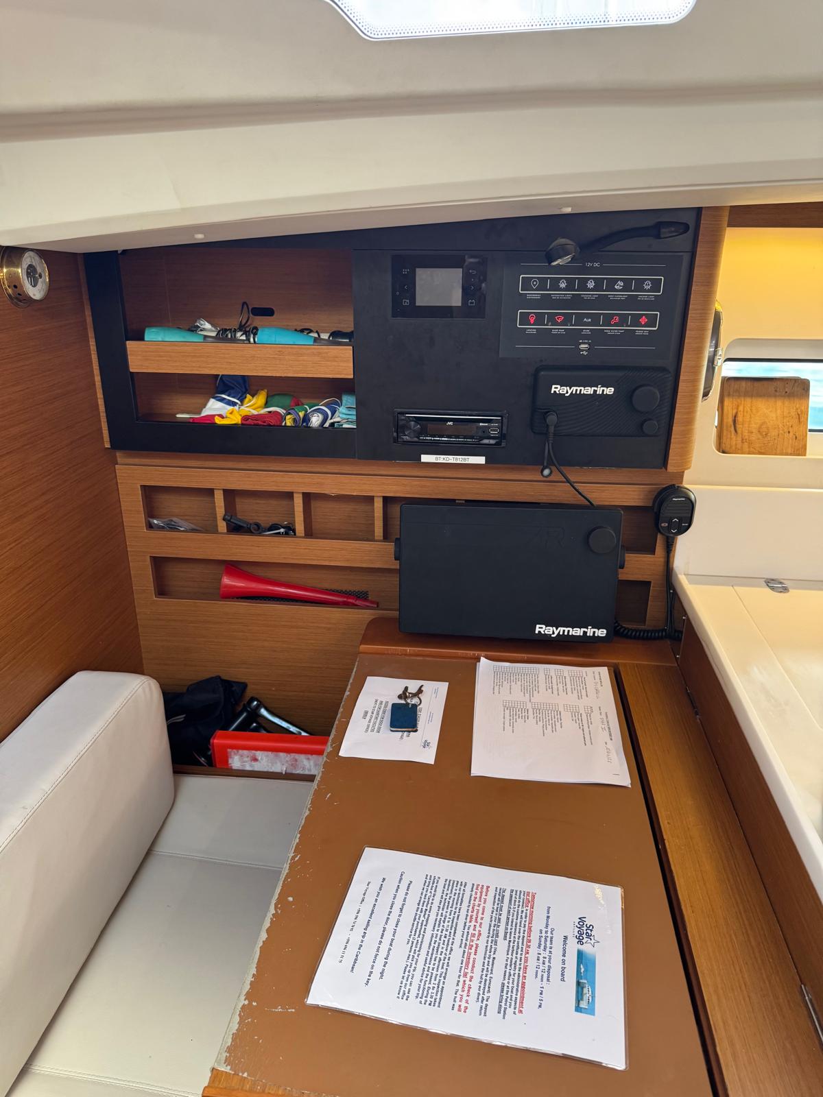 Yacht image 6