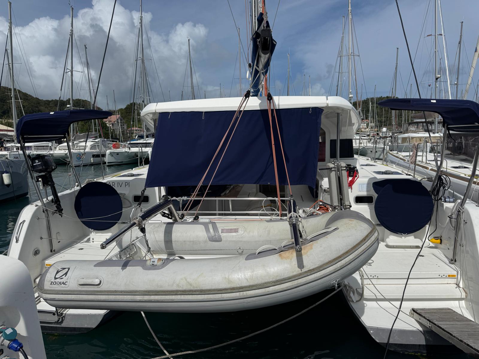 Yacht image 12
