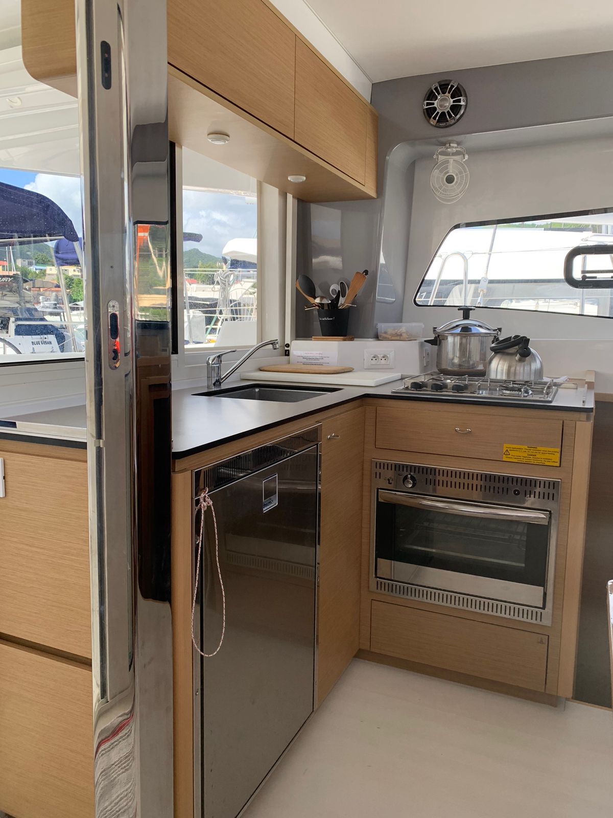 Yacht image 4
