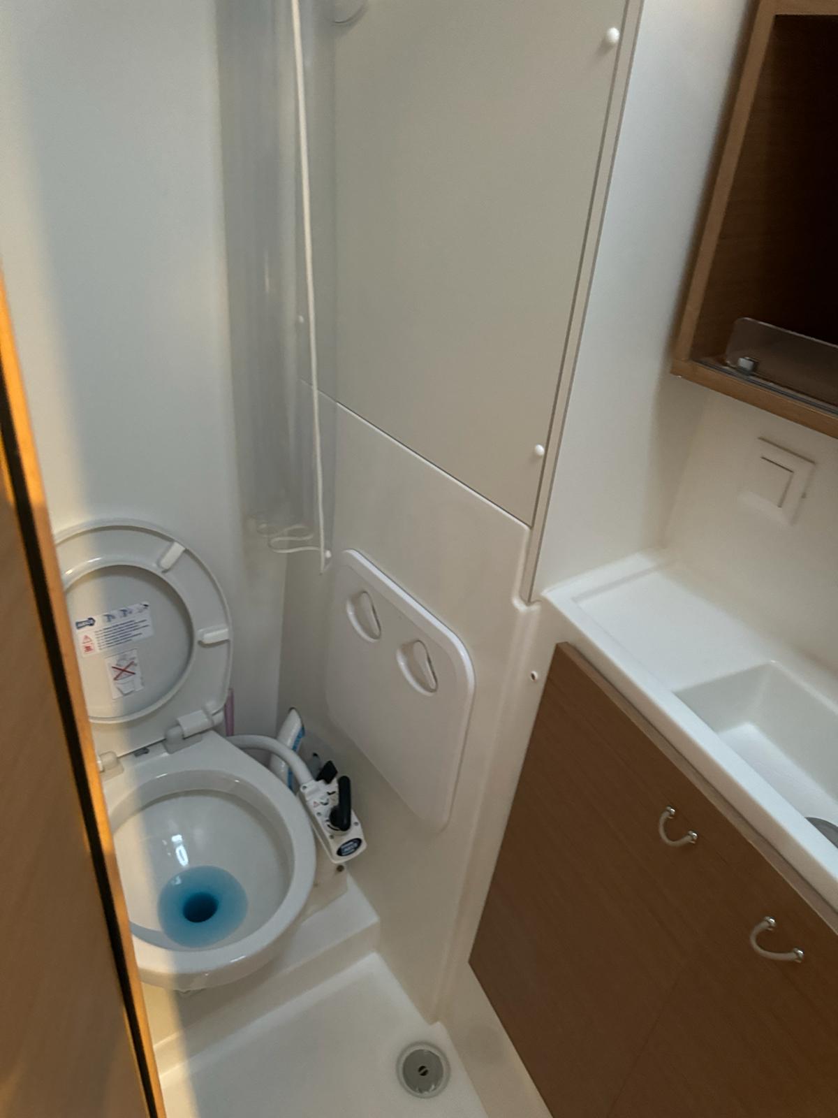 Yacht image 8