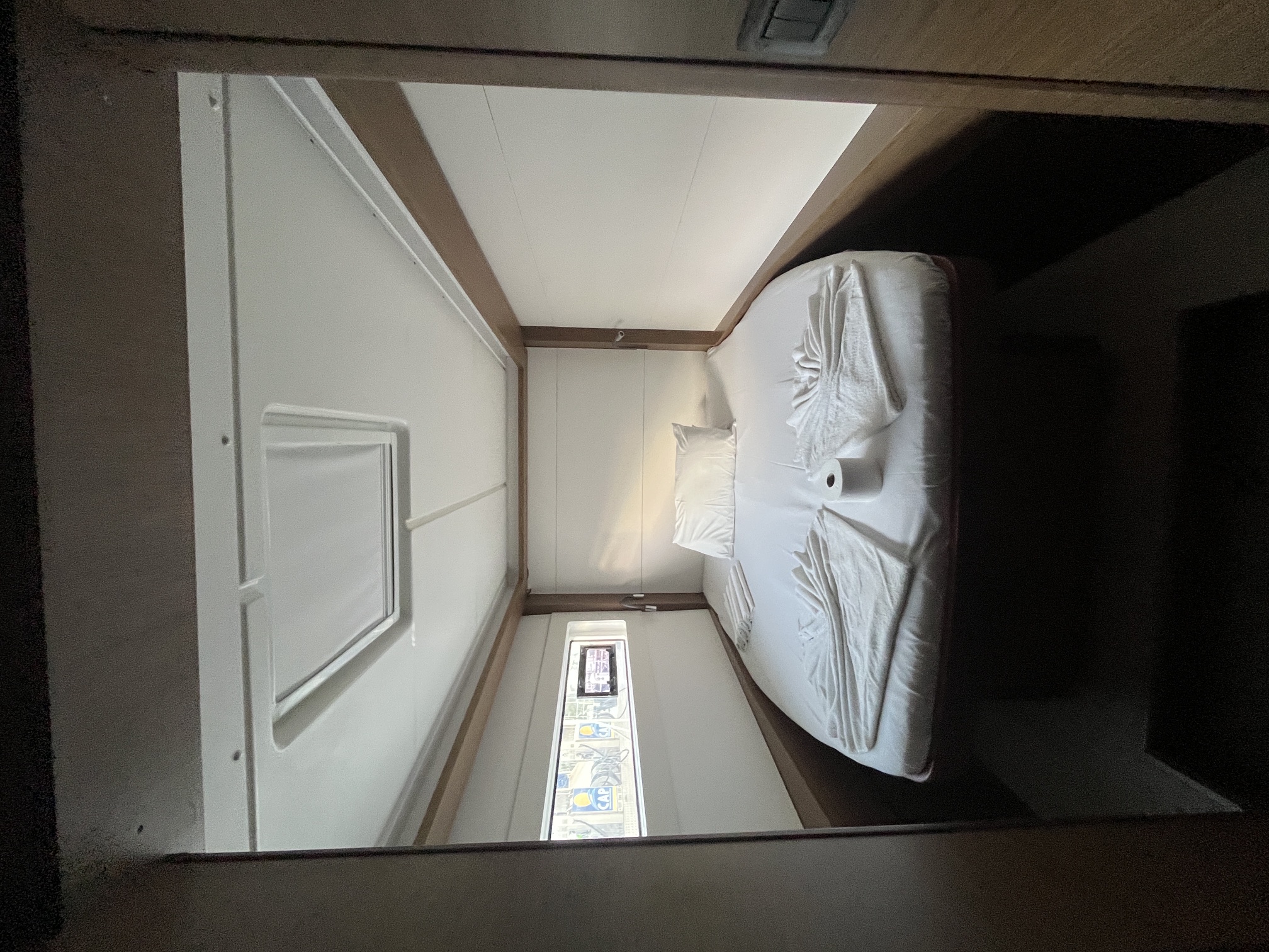 Yacht image 9