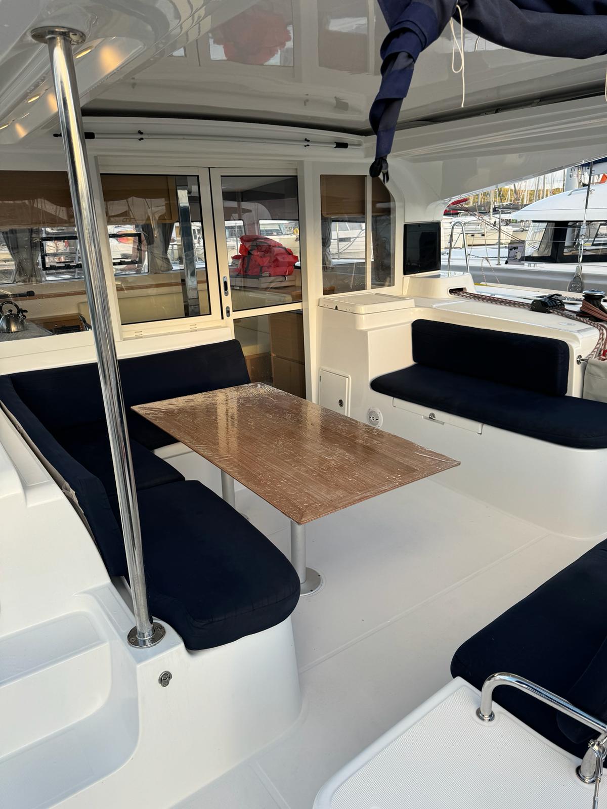 Yacht image 6
