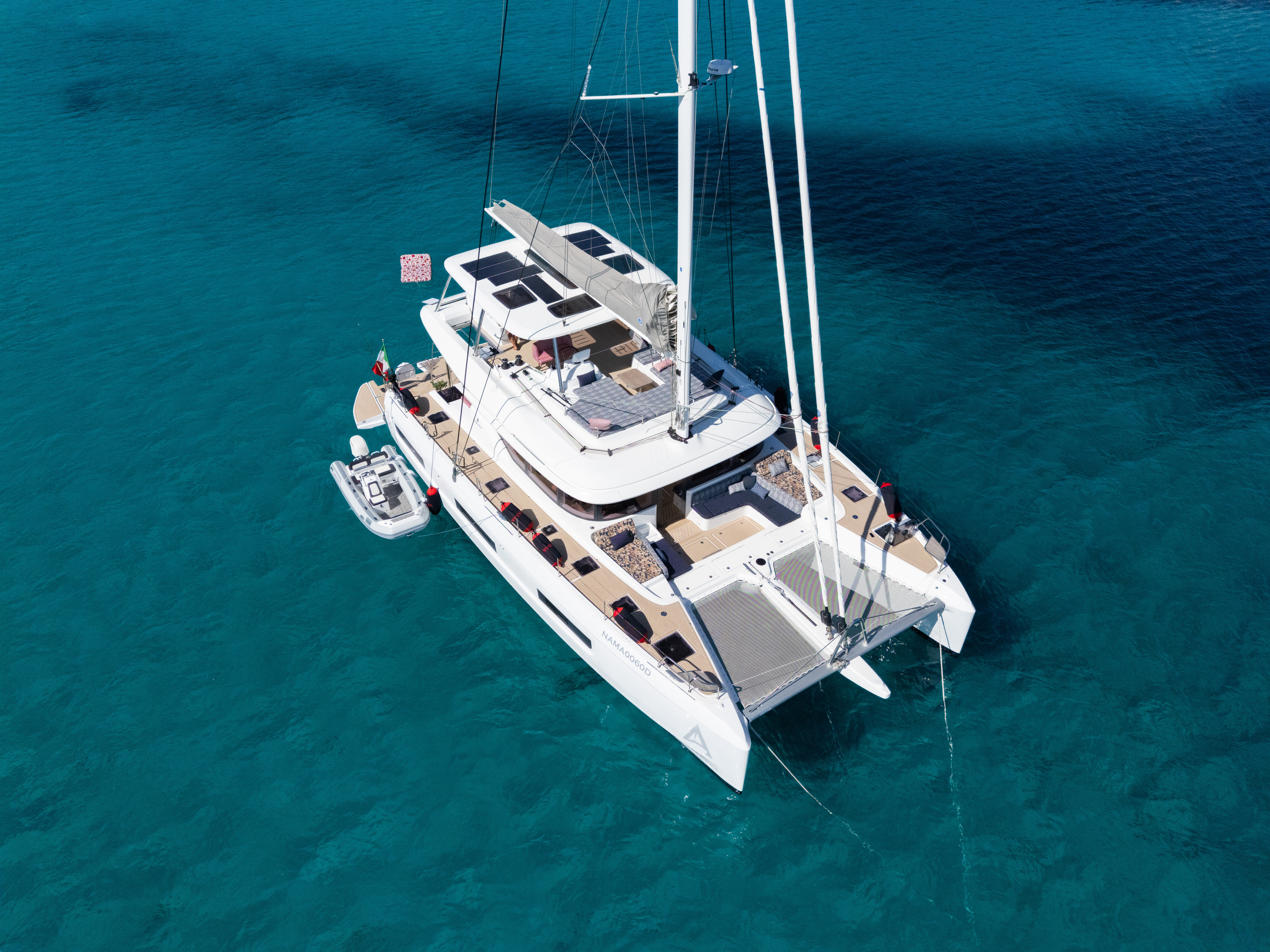 Yacht image 18