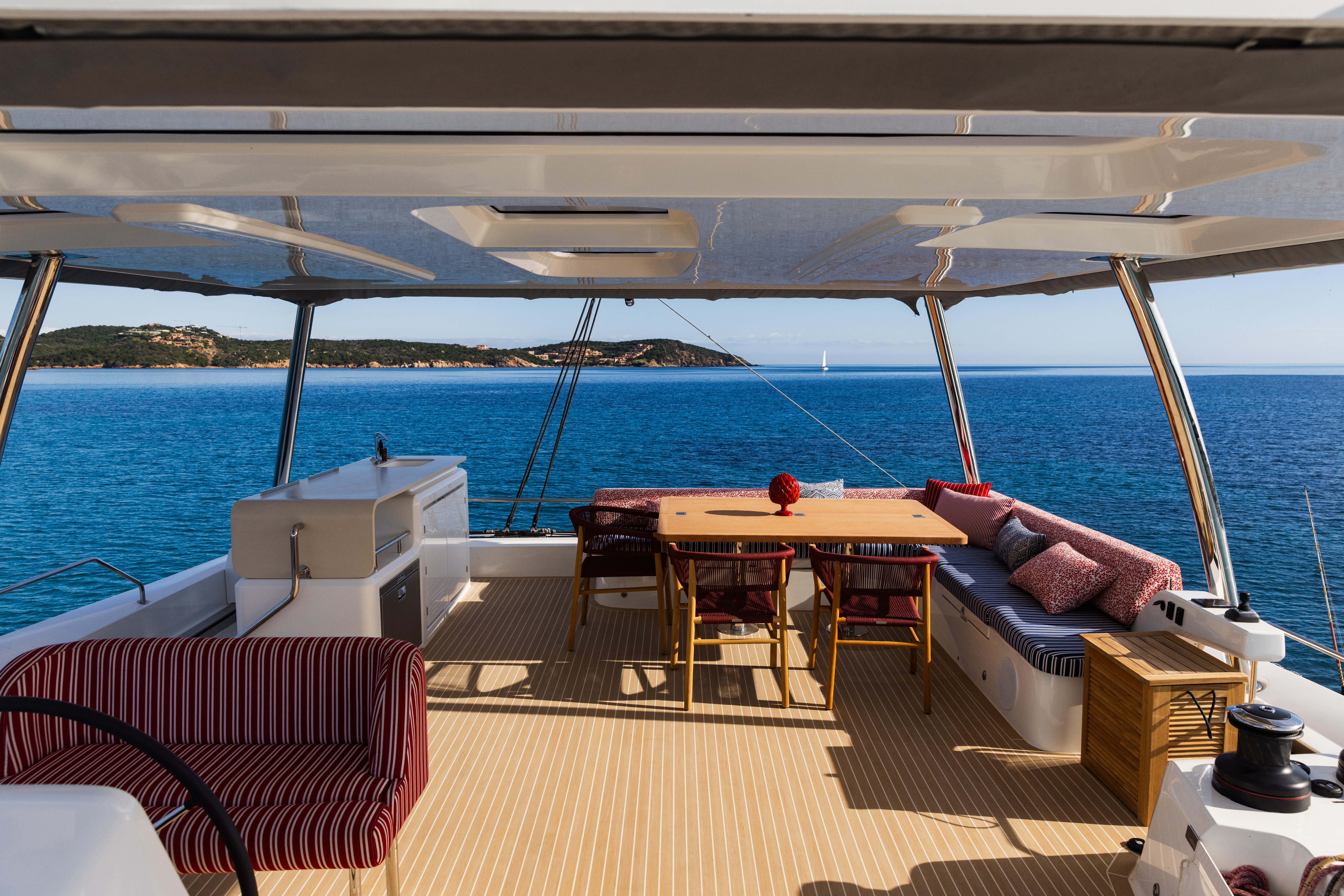 Yacht image 23