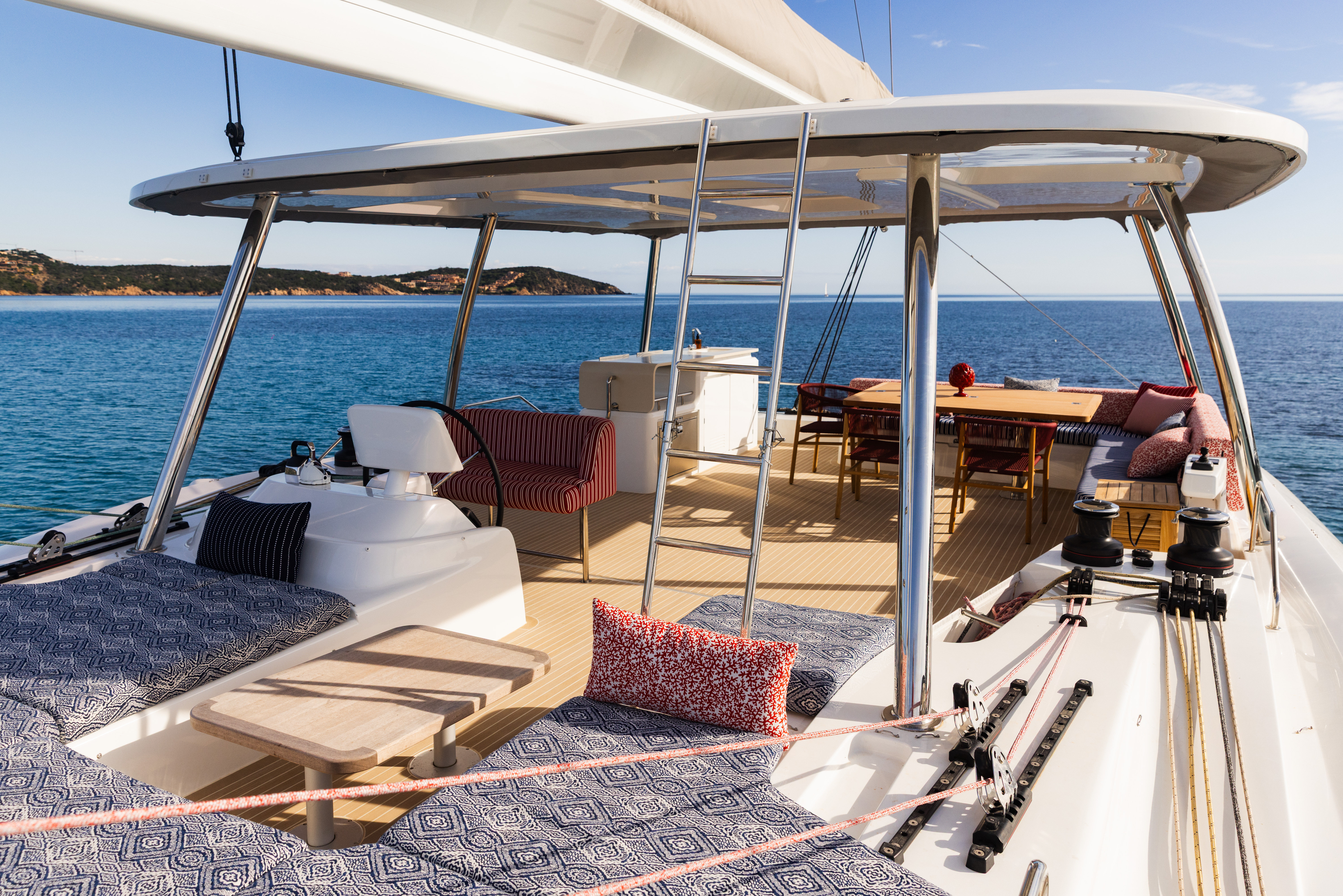 Yacht image 11