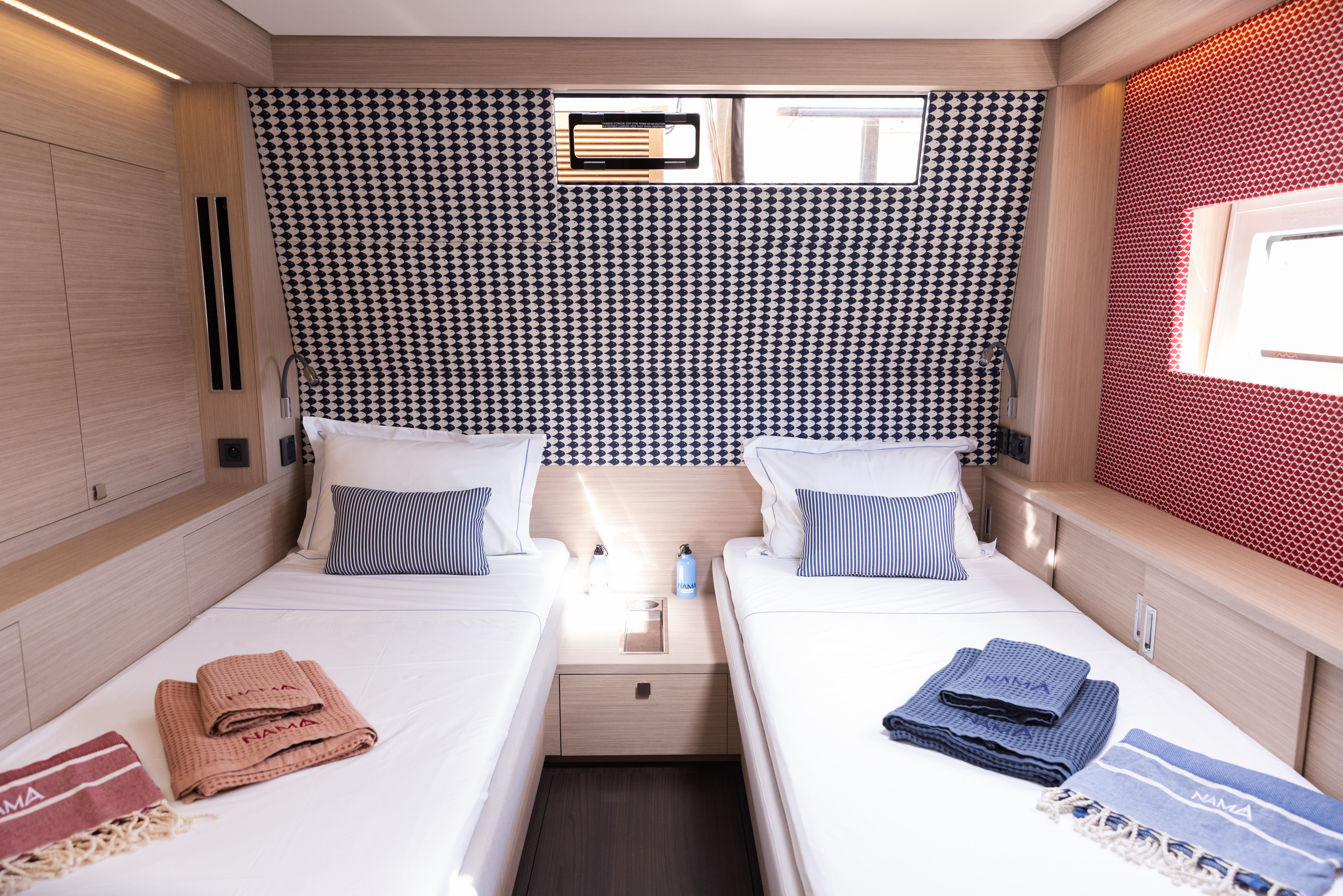 Yacht image 19