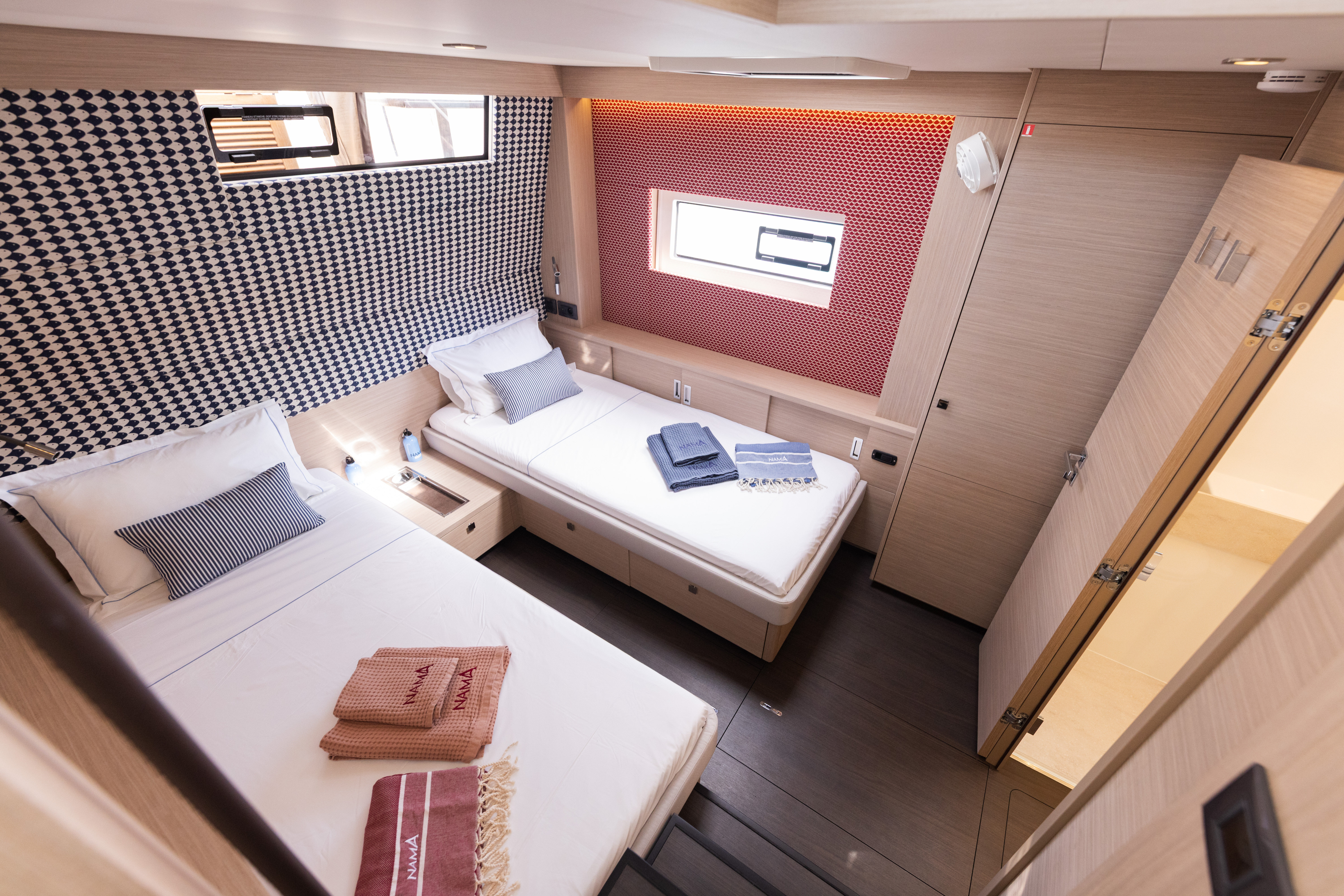 Yacht image 20