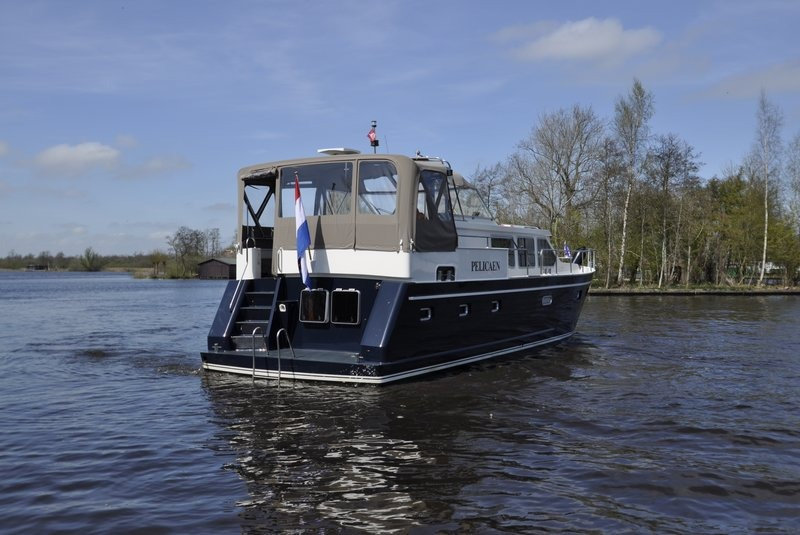 Yacht image 4