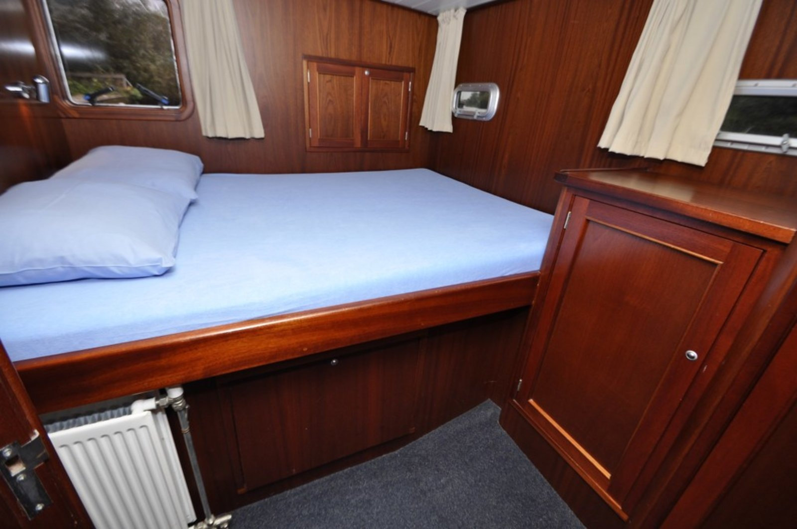 Yacht image 3