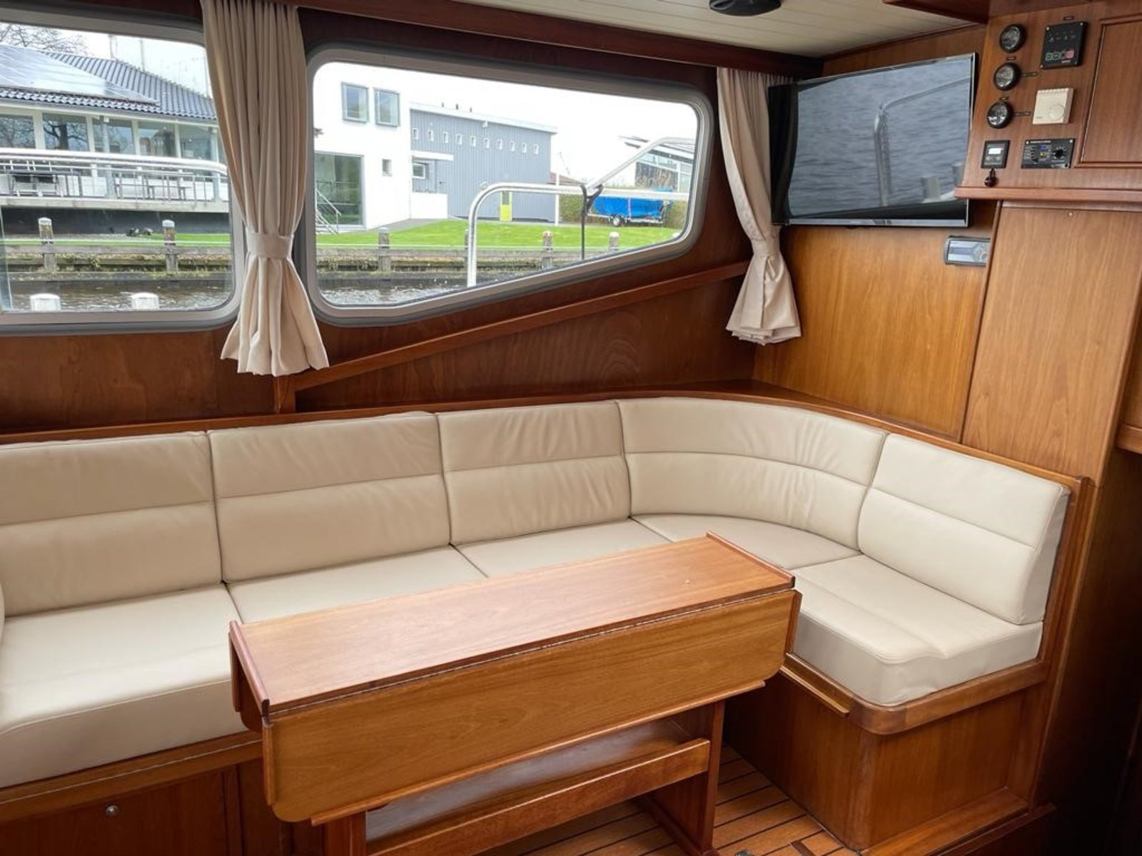 Yacht image 2