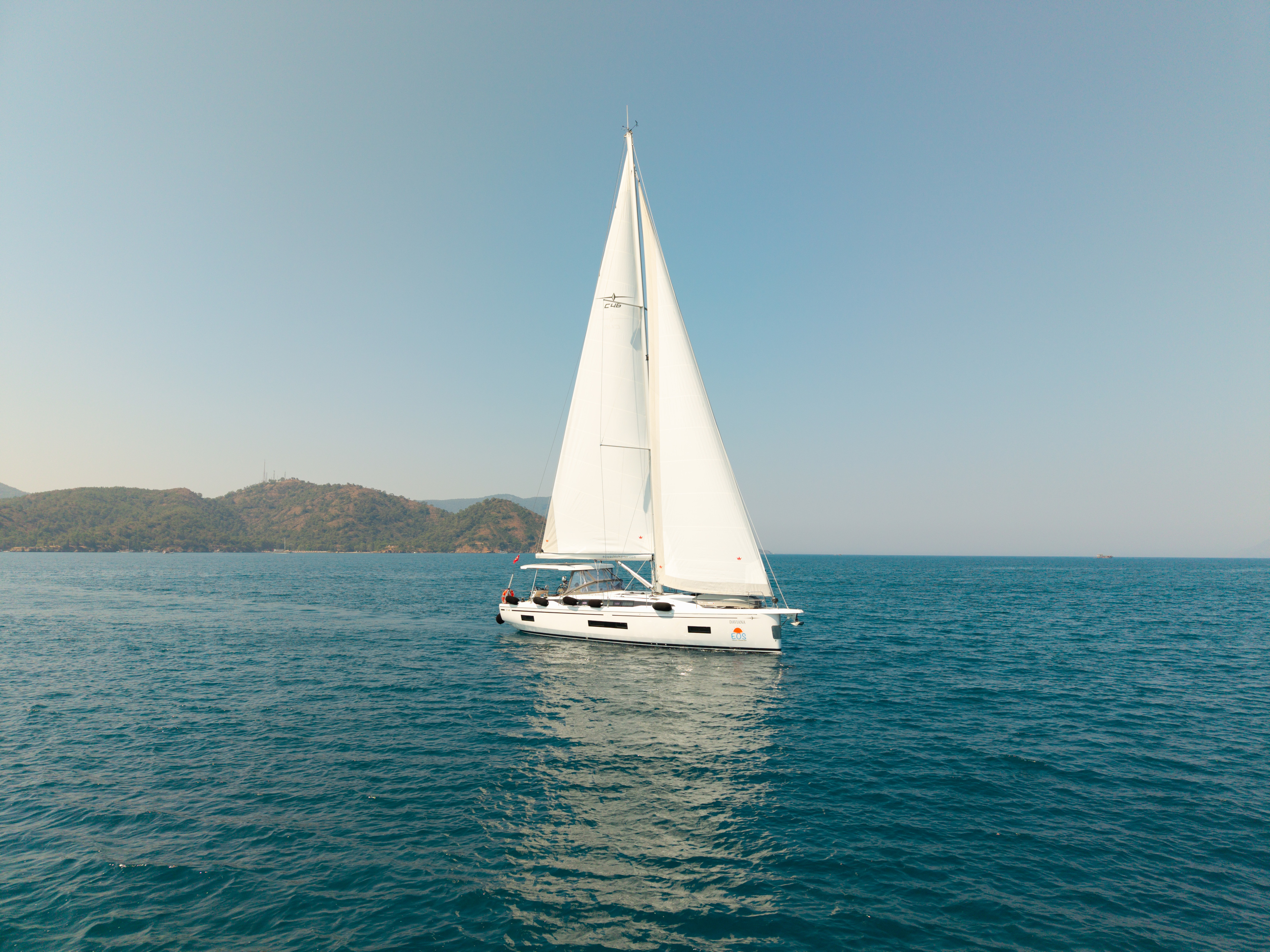 Yacht image 26