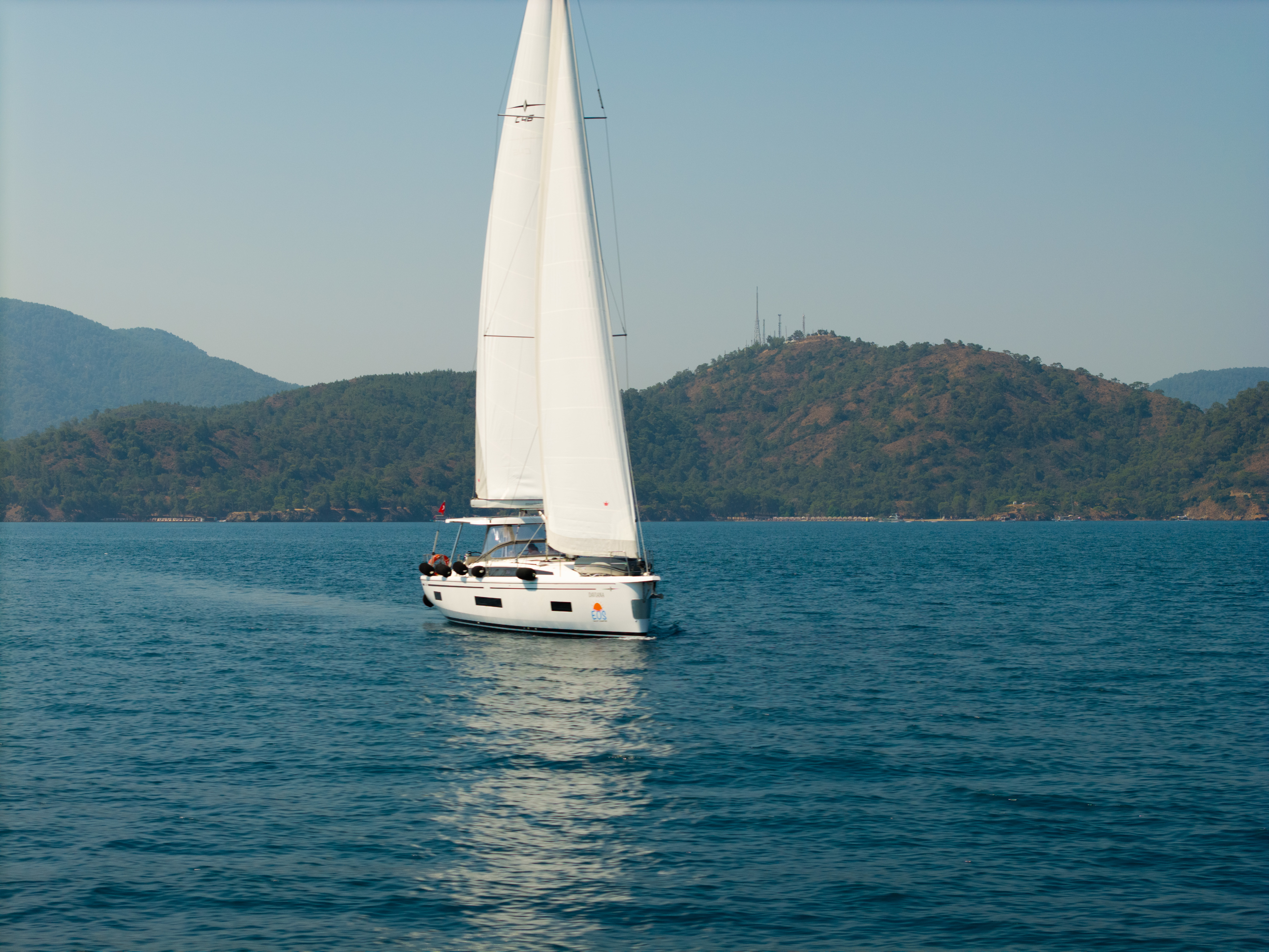 Yacht image 6